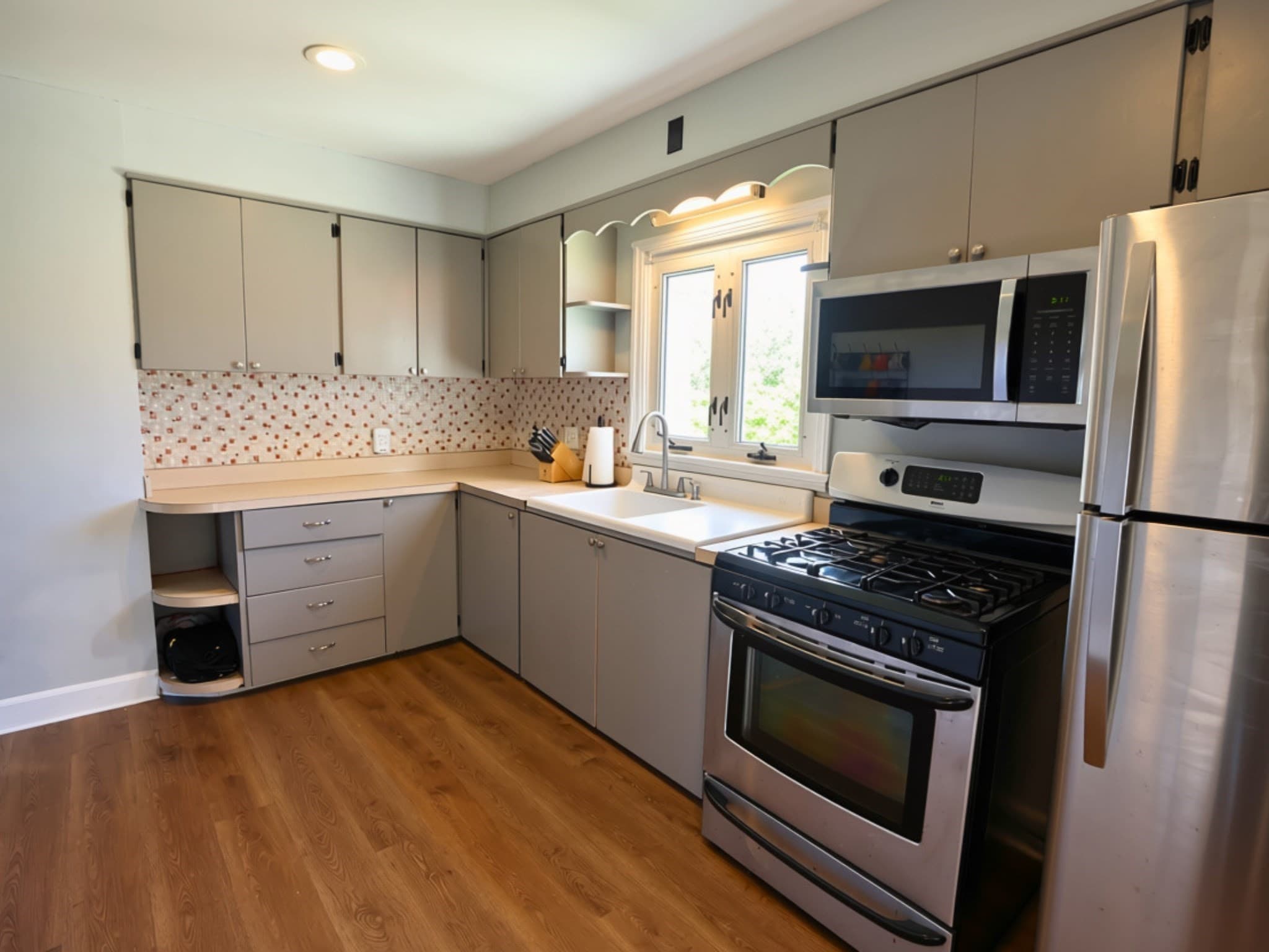 Single Family Residence at 147 Dellawanda Rd, Swansea MA 02777, photo 4 of 20