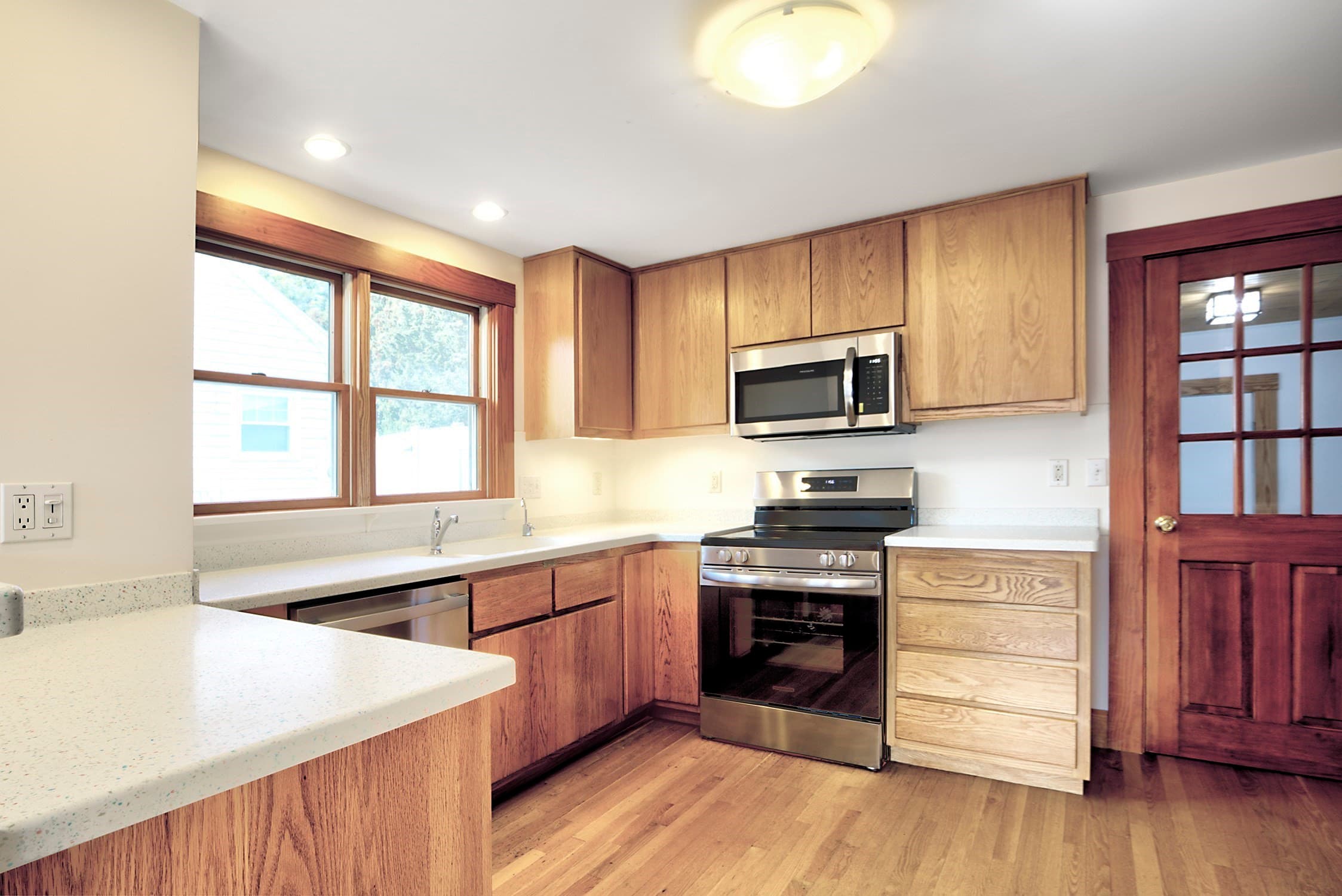 Single Family Residence at 262 Washington St, Gloucester MA 01930, photo 5 of 32