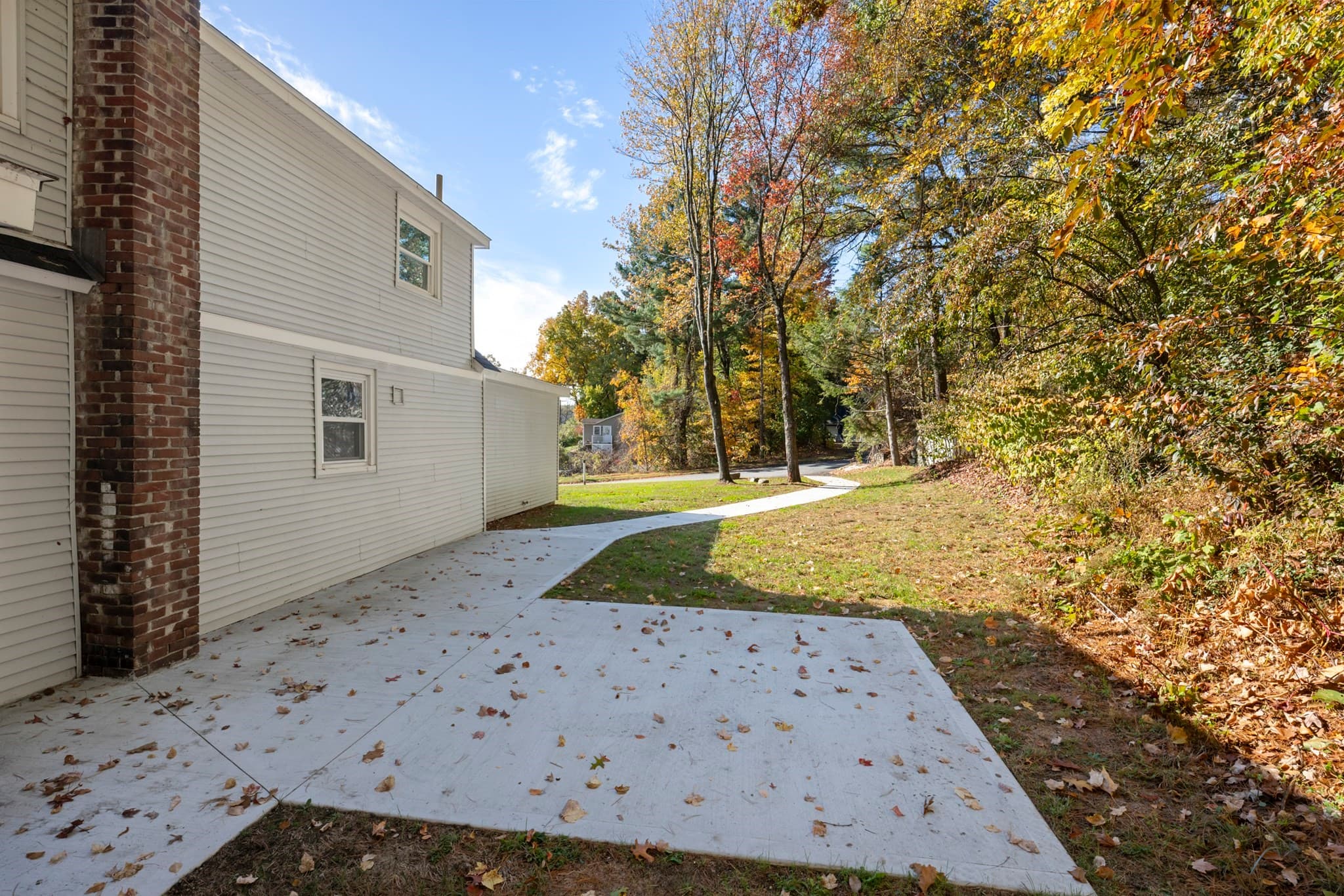 Single Family Residence at 78 Pleasant St., Grafton MA 01519, photo 5 of 31