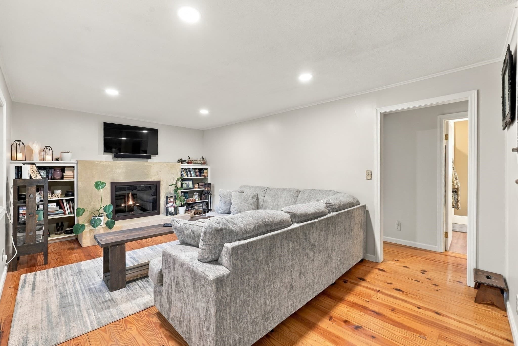 Single Family Residence at 149 Boston Road, Palmer MA 01069, photo 3 of 39
