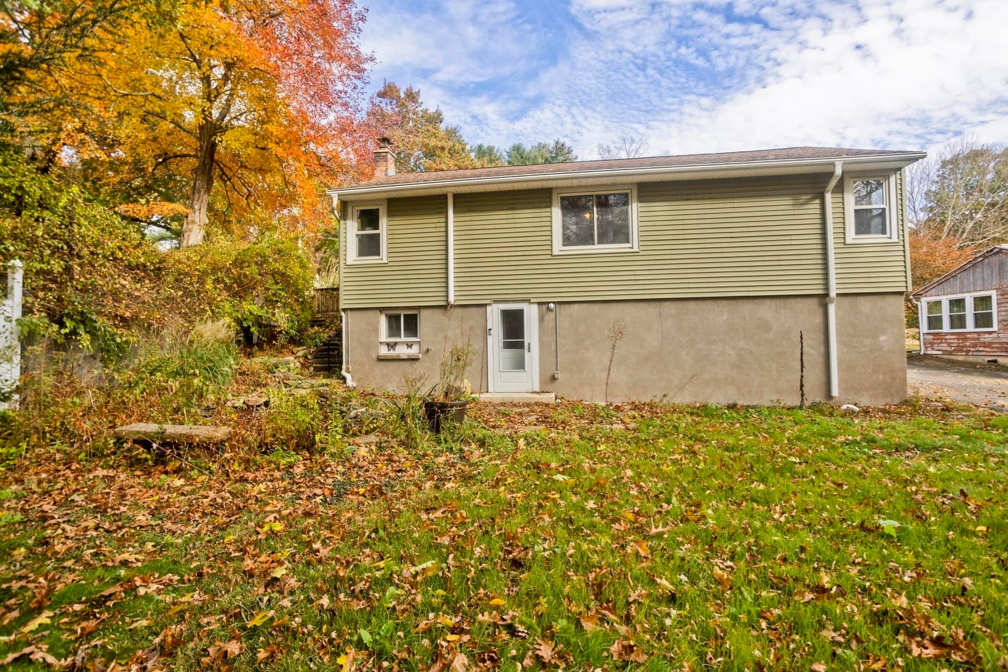 Single Family Residence at 34 Geraldine St, Palmer MA 01069, photo 9 of 38
