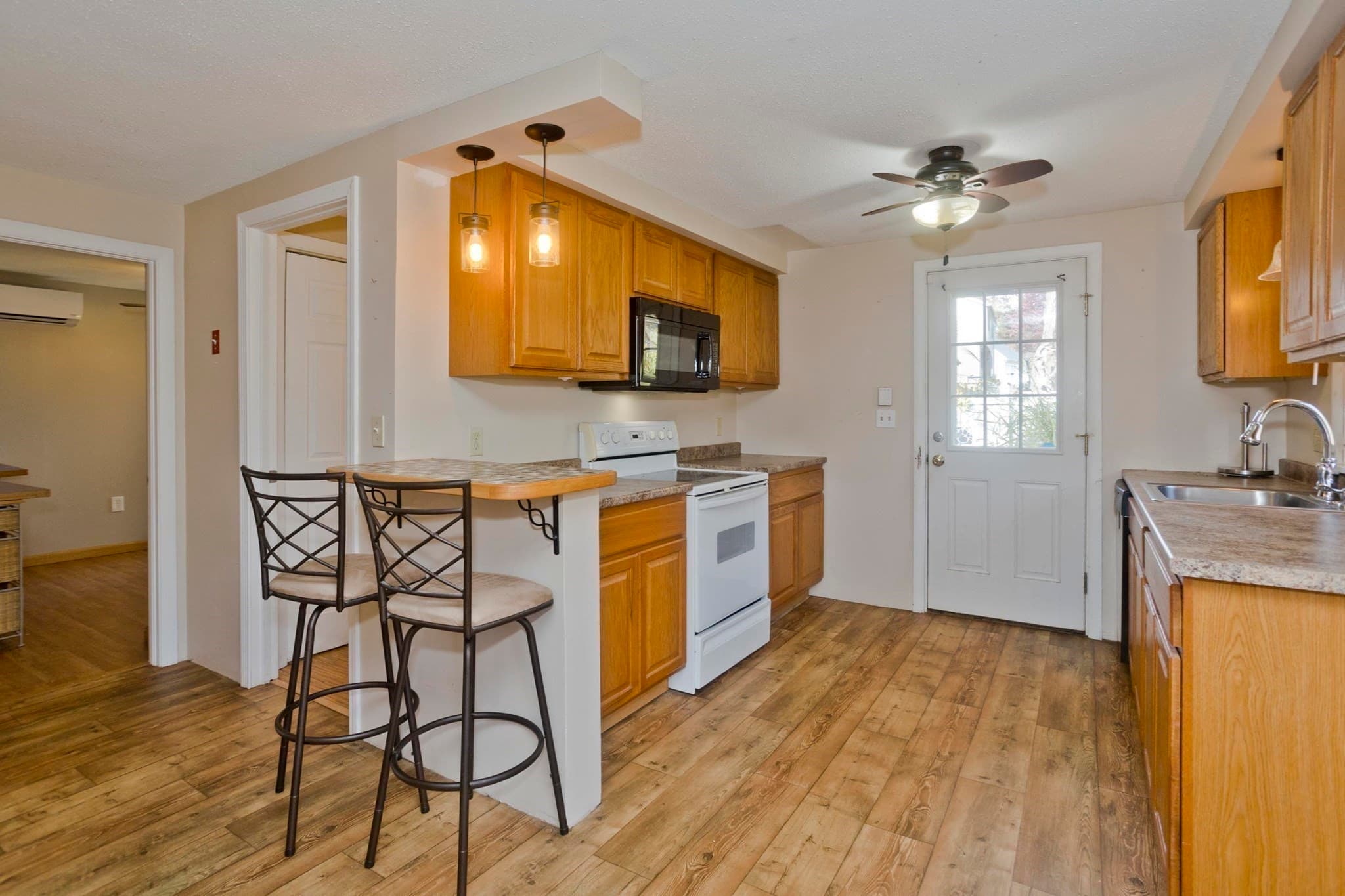Single Family Residence at 34 Geraldine St, Palmer MA 01069, photo 11 of 38