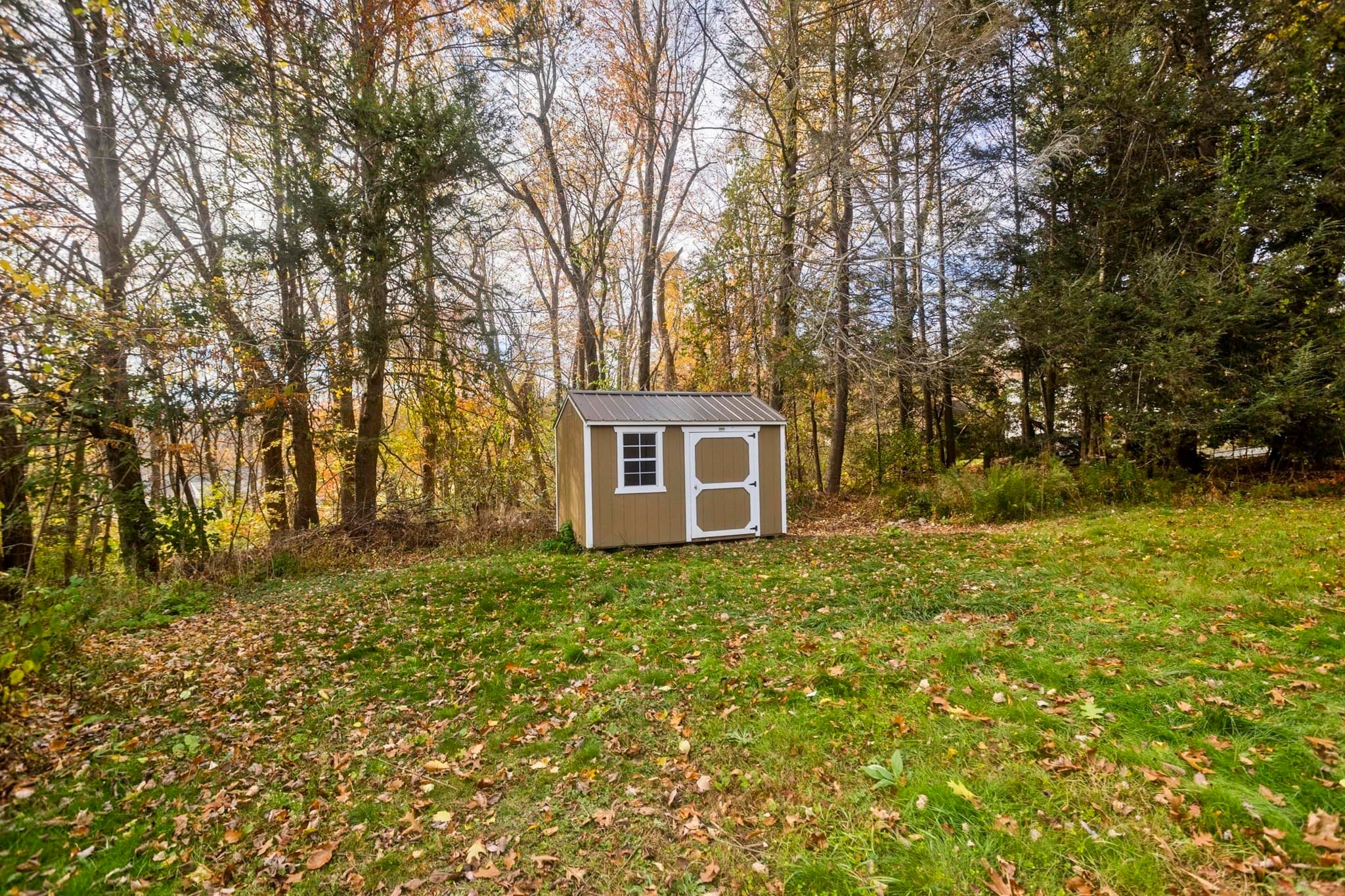 Single Family Residence at 34 Geraldine St, Palmer MA 01069, photo 8 of 38