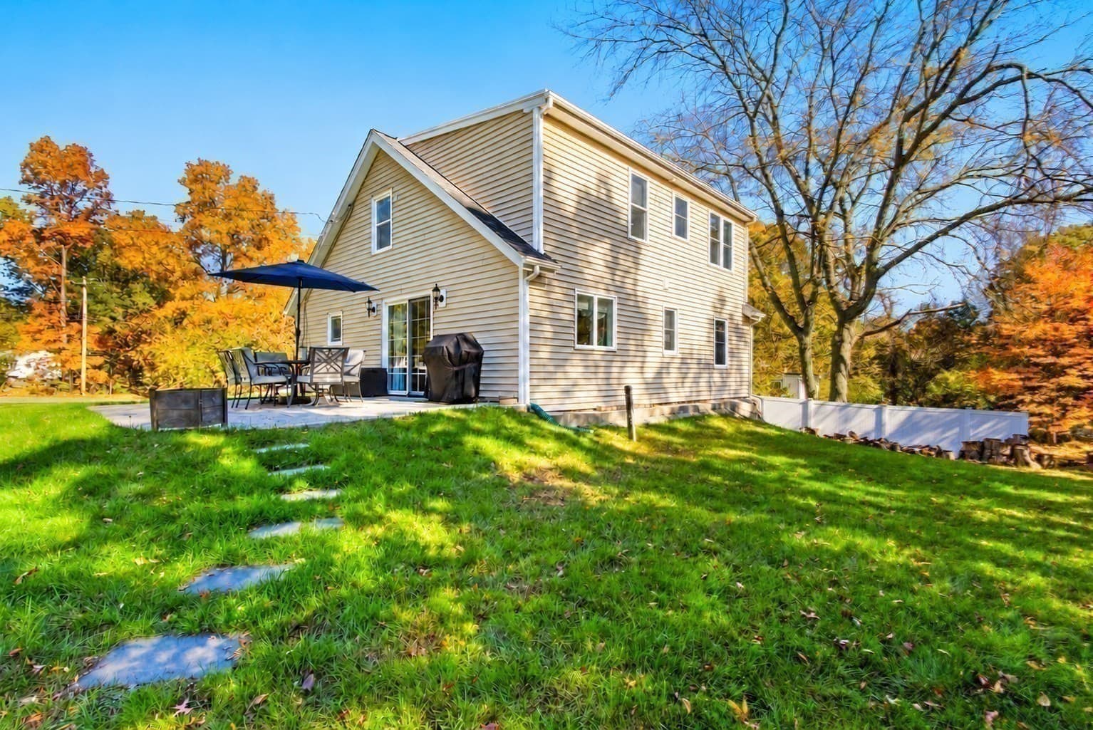 Single Family Residence at 1 Alder St, Medway MA 02053, photo 2 of 35
