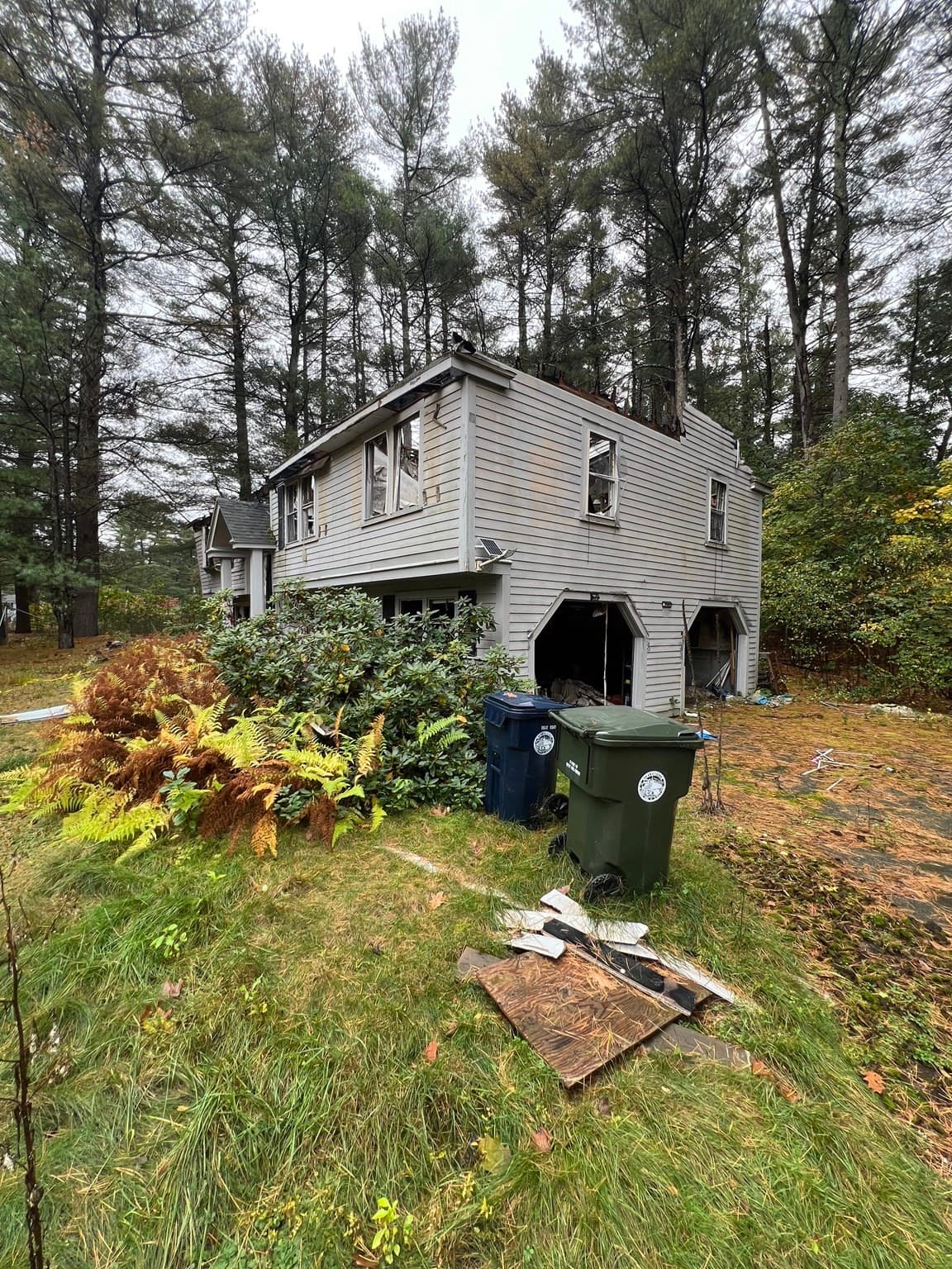 Residential at 11 Hanlon Dr, Marlborough MA 01752, photo 2 of 3