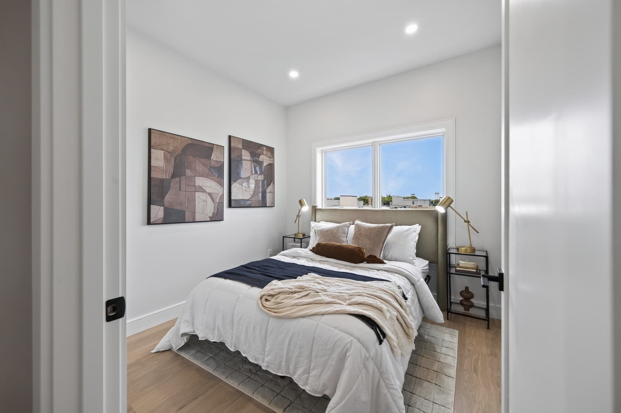 Condominium at 250 Bremen # 5, Boston MA 02128, photo 6 of 10