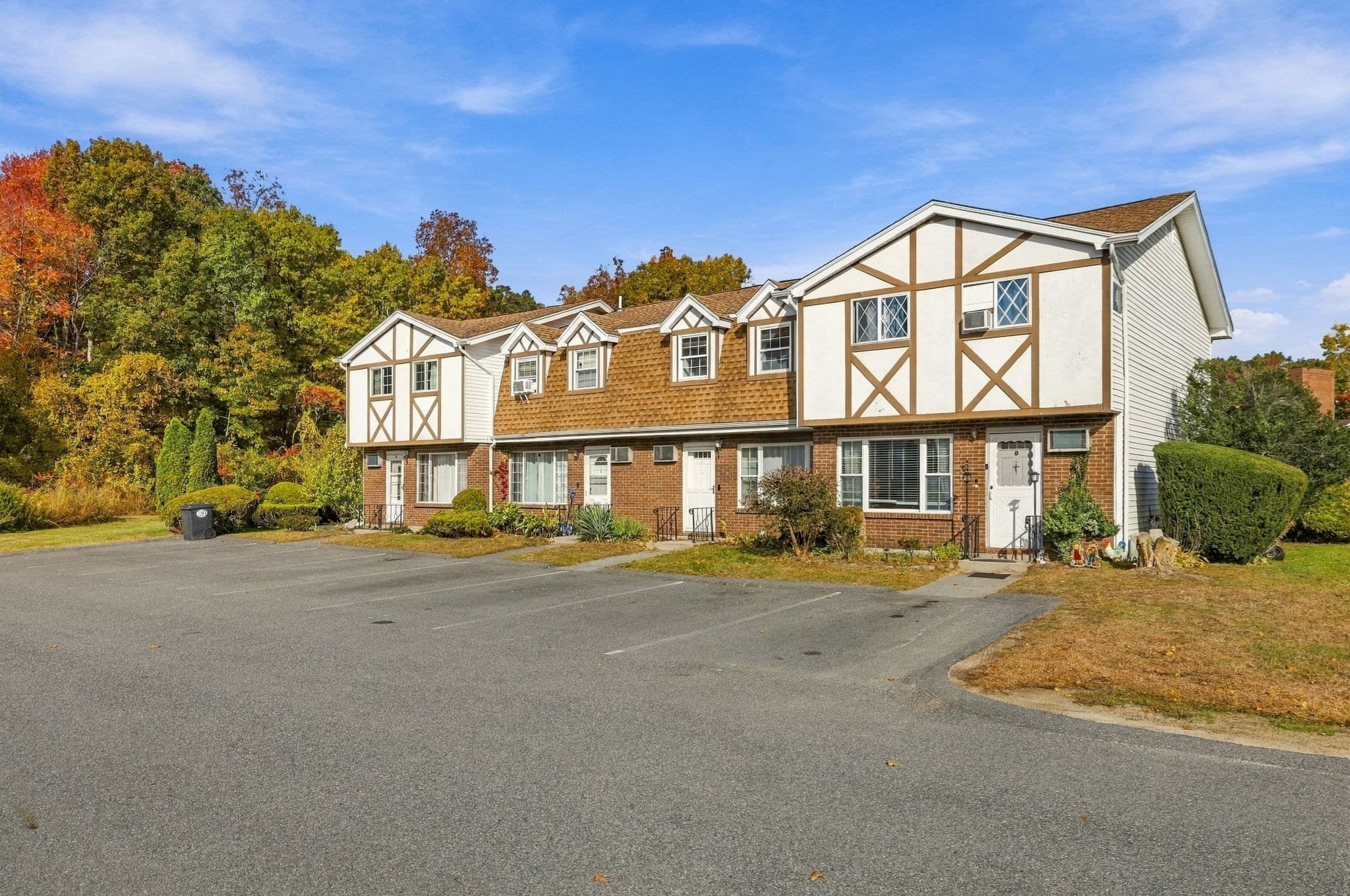 Condominium at 945 Riverside Dr # 4C, Methuen MA 01844, photo 2 of 39