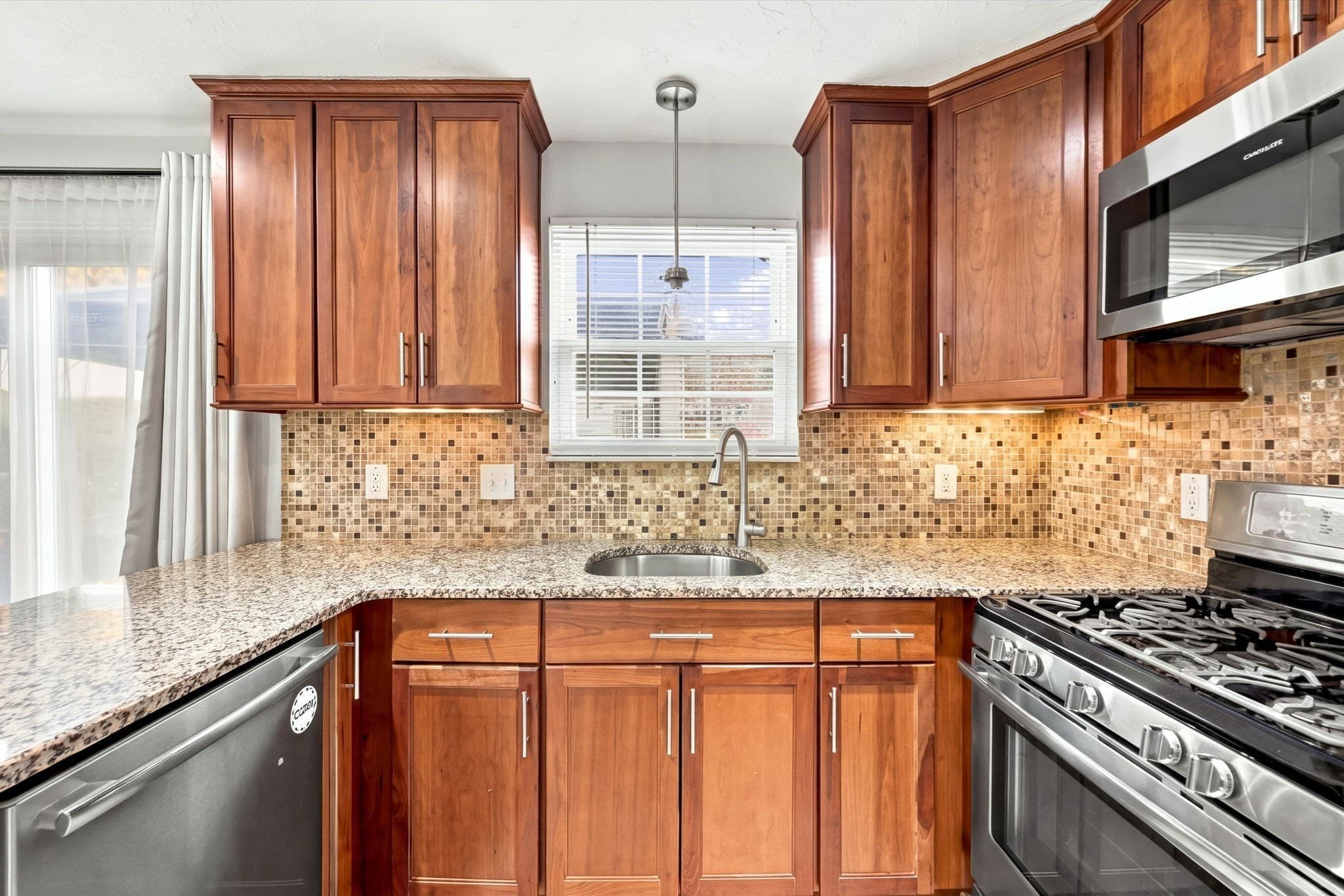 Condominium at 945 Riverside Dr # 4C, Methuen MA 01844, photo 9 of 39