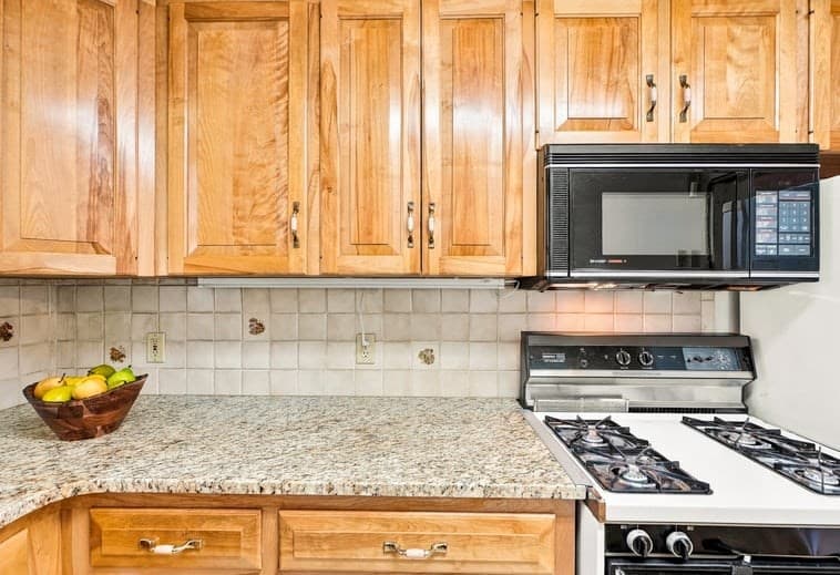 Single Family Residence at 23 Gertrude St, Uxbridge MA 01569, photo 6 of 38