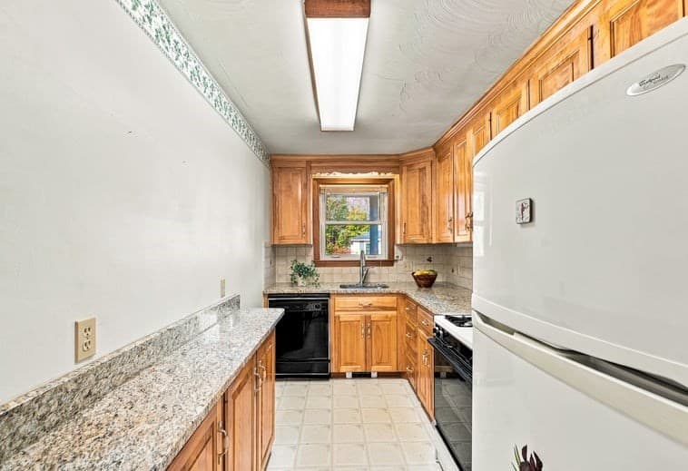 Single Family Residence at 23 Gertrude St, Uxbridge MA 01569, photo 4 of 38