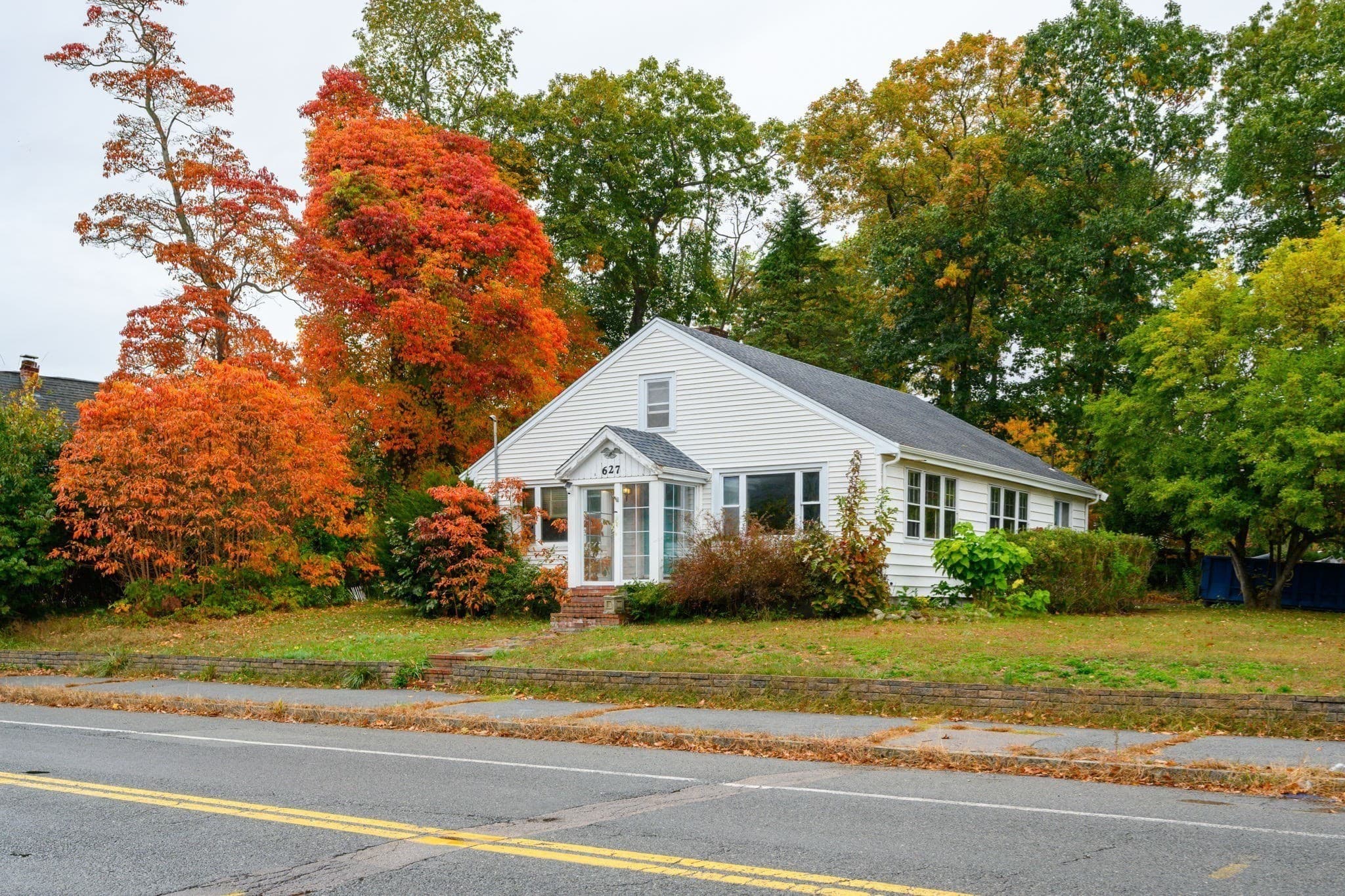 Single Family Residence at 627 Temple St, Whitman MA 02382, photo 2 of 26