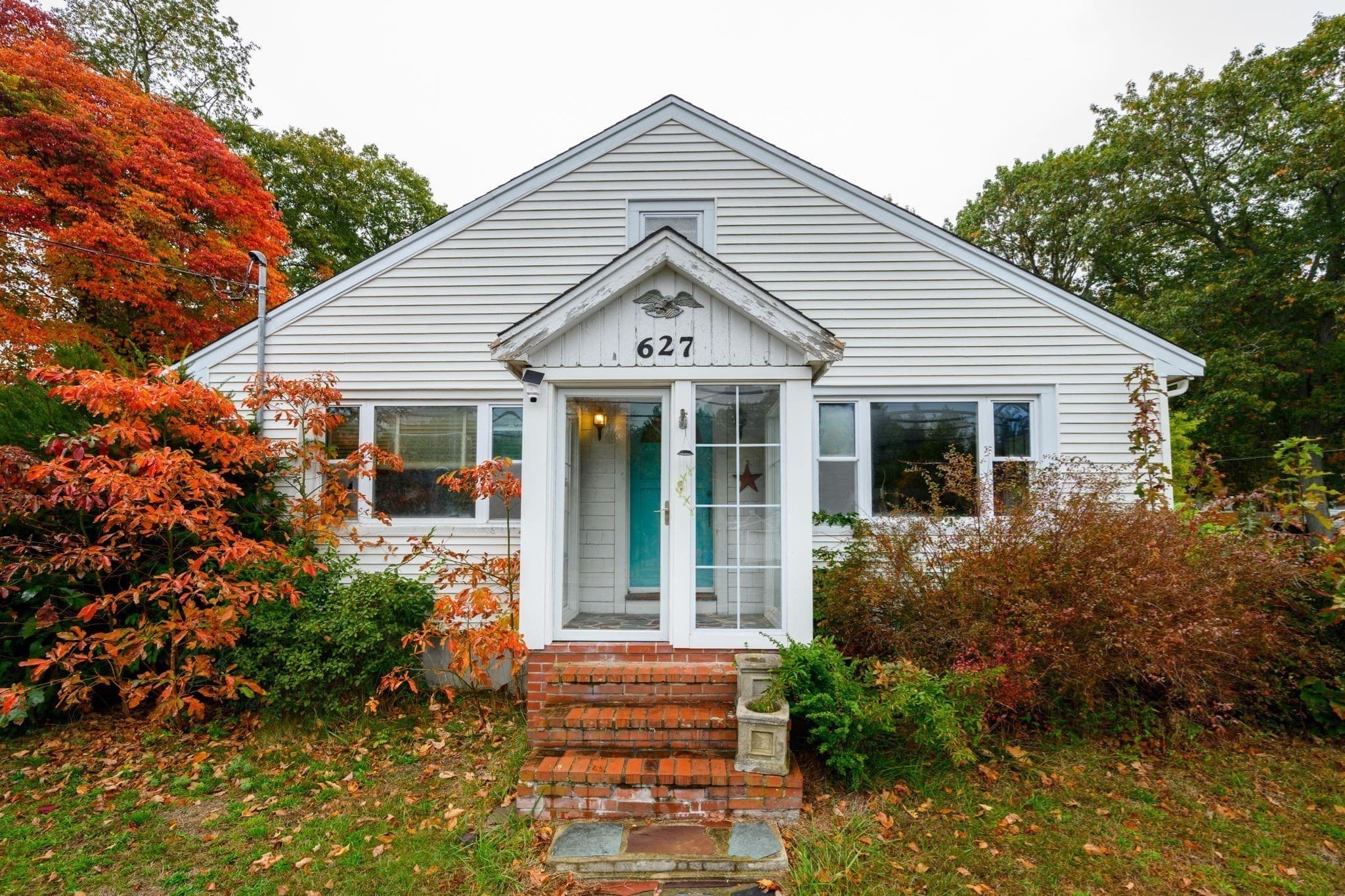 Single Family Residence at 627 Temple St, Whitman MA 02382, photo 5 of 26