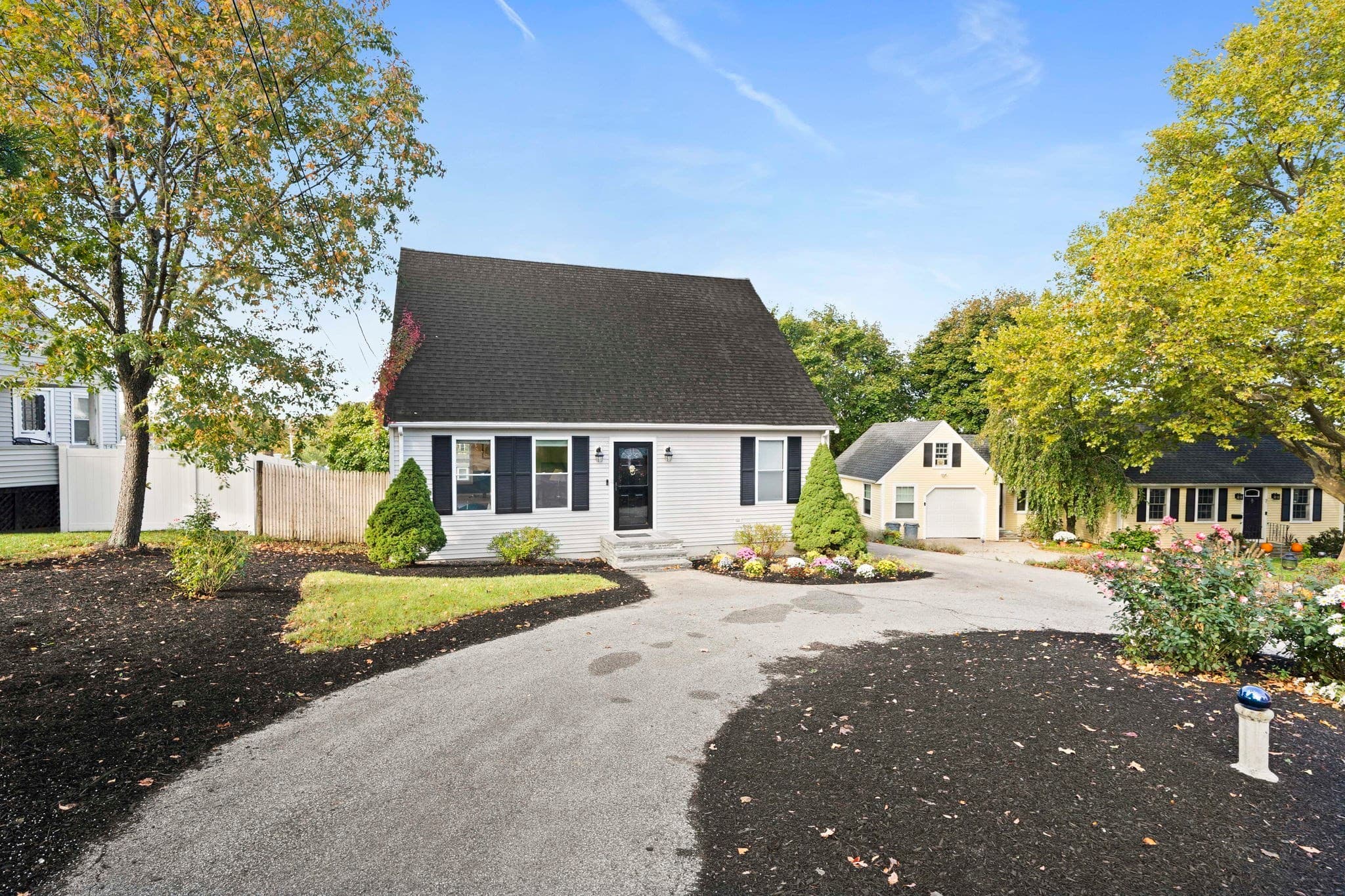 Single Family Residence at 11 Doris Dr., Weymouth MA 02191, photo 2 of 37