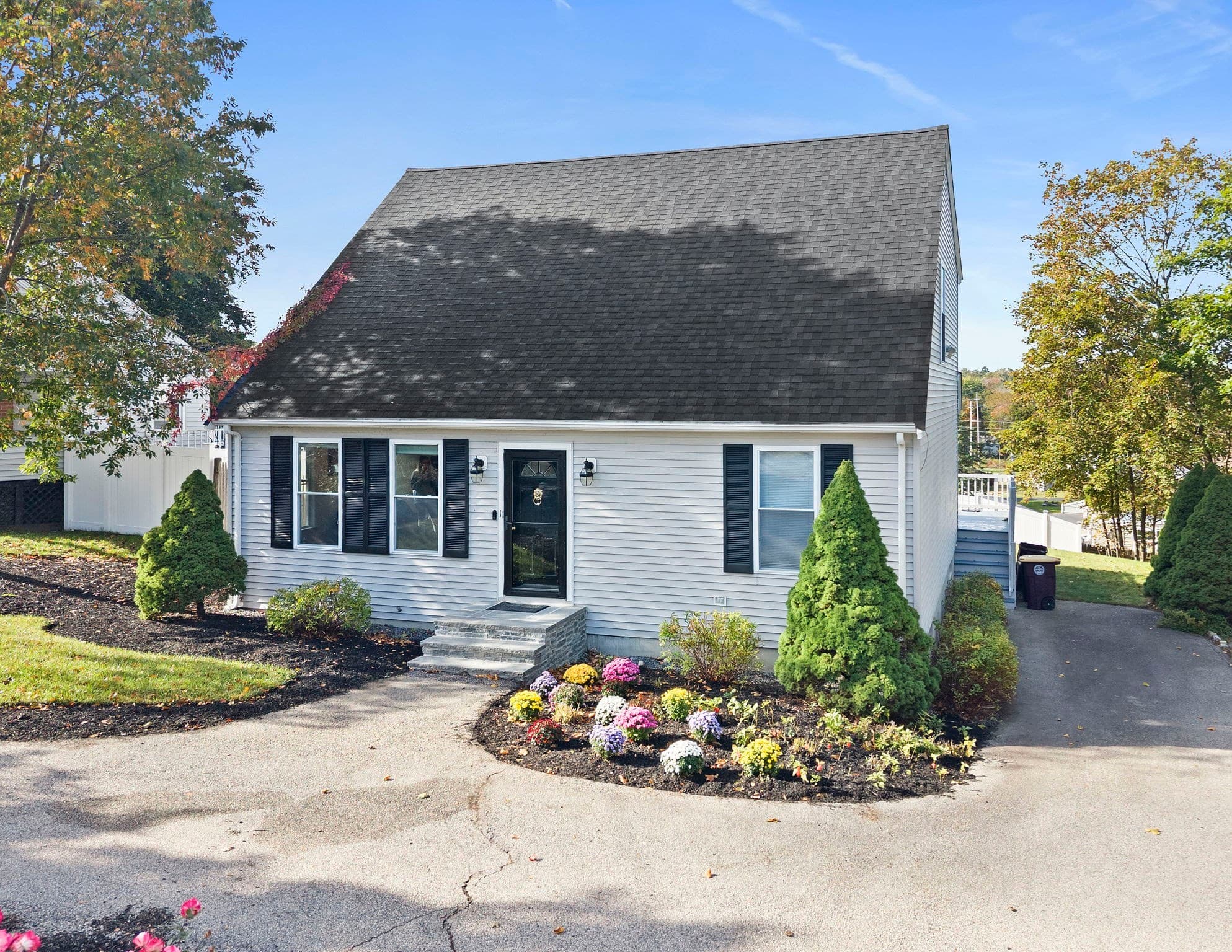 Single Family Residence at 11 Doris Dr., Weymouth MA 02191, photo 3 of 37