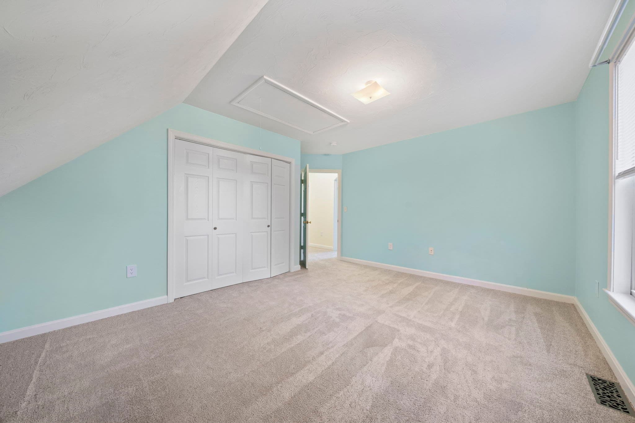Single Family Residence at 11 Doris Dr., Weymouth MA 02191, photo 14 of 37