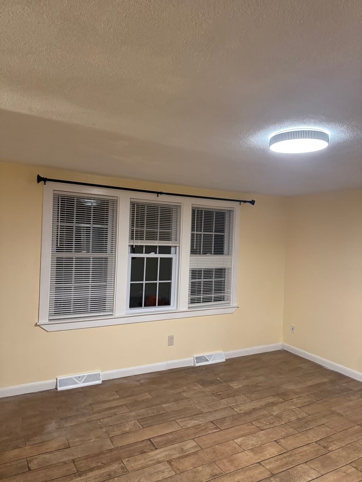 Single Family Residence at 1 Sunnybrook Ln, Canton MA 02021, photo 7 of 15
