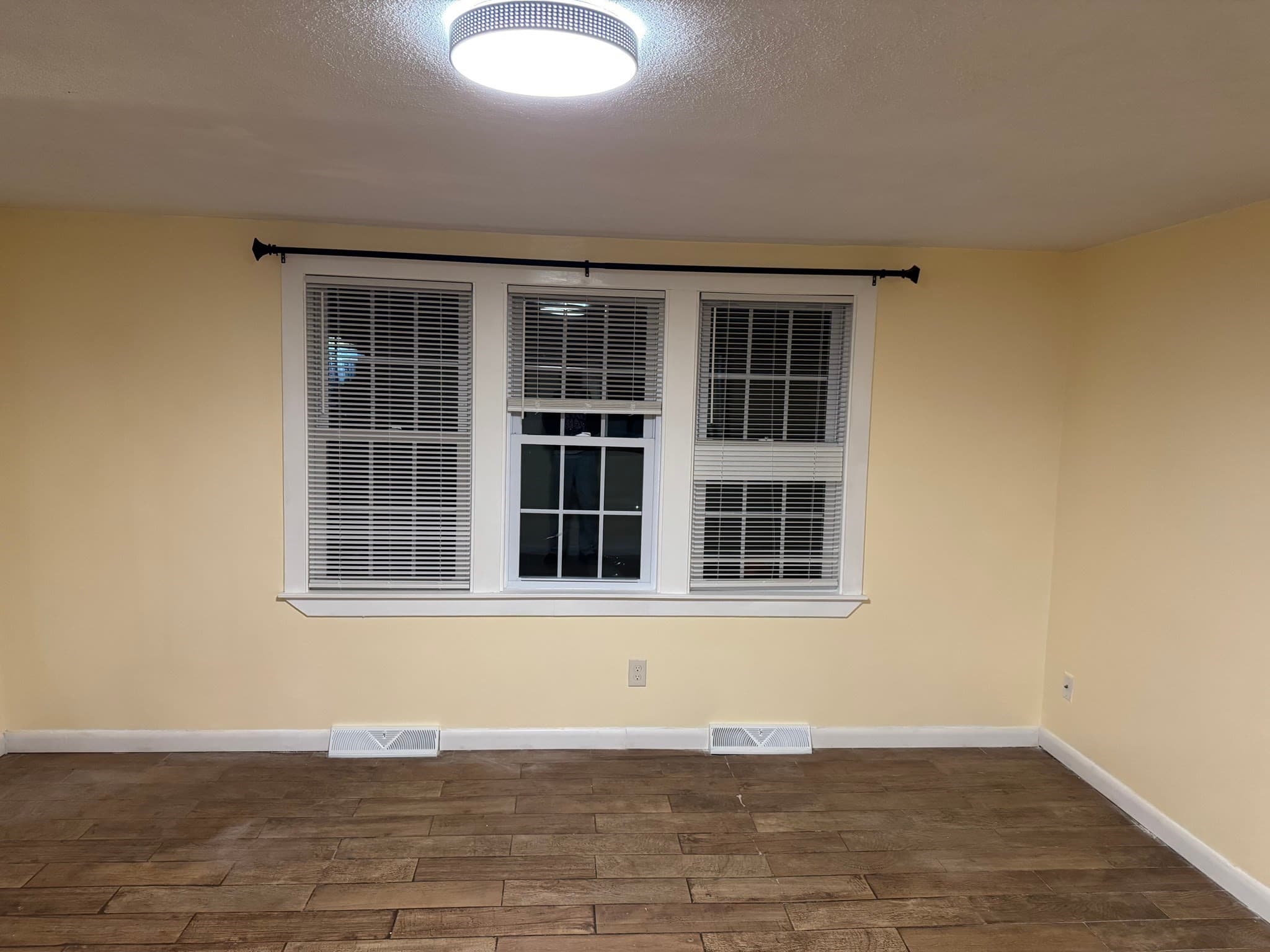 Single Family Residence at 1 Sunnybrook Ln, Canton MA 02021, photo 9 of 15