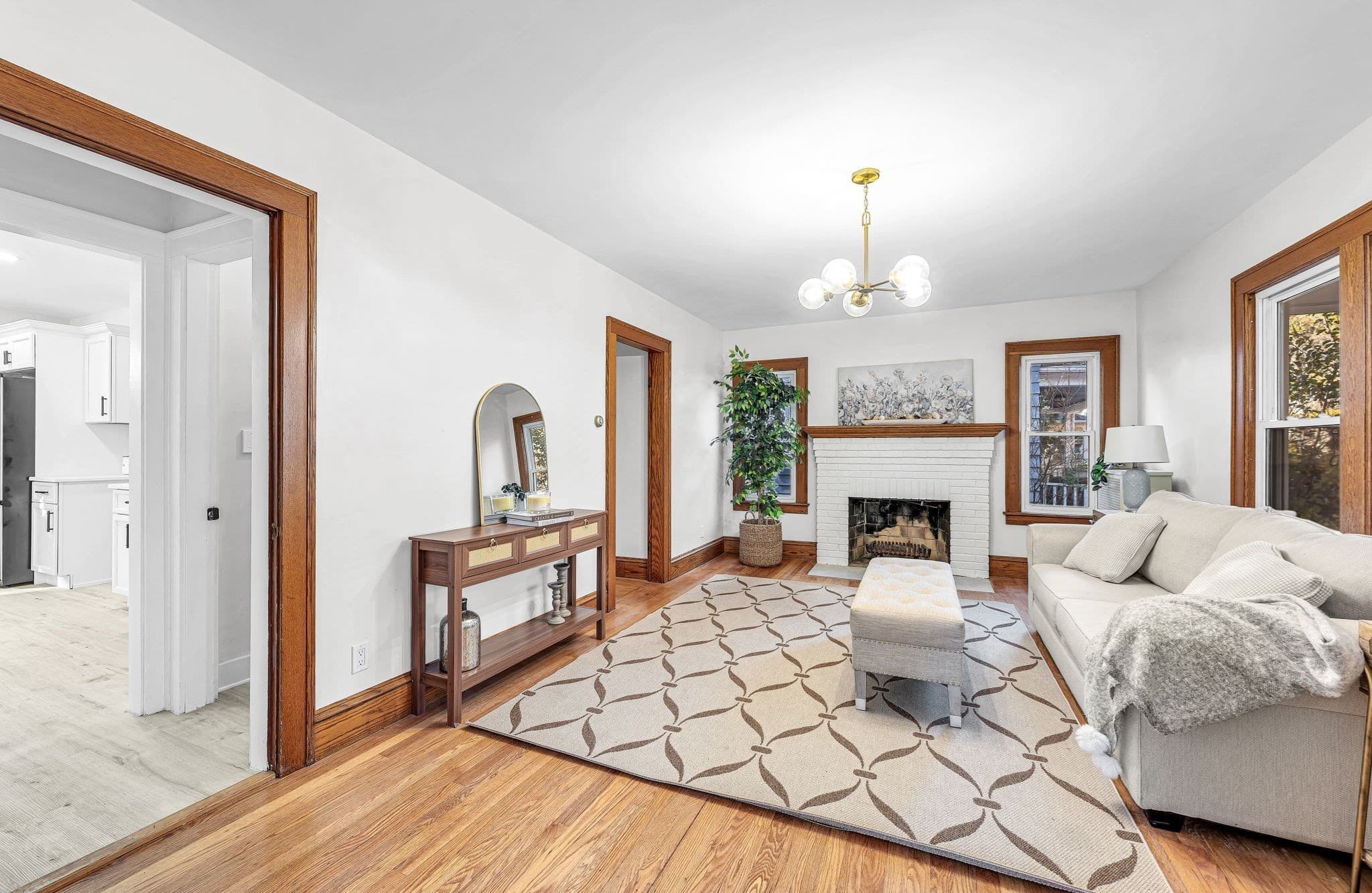 Single Family Residence at 104 Eleanor Road, Springfield MA 01108, photo 6 of 32