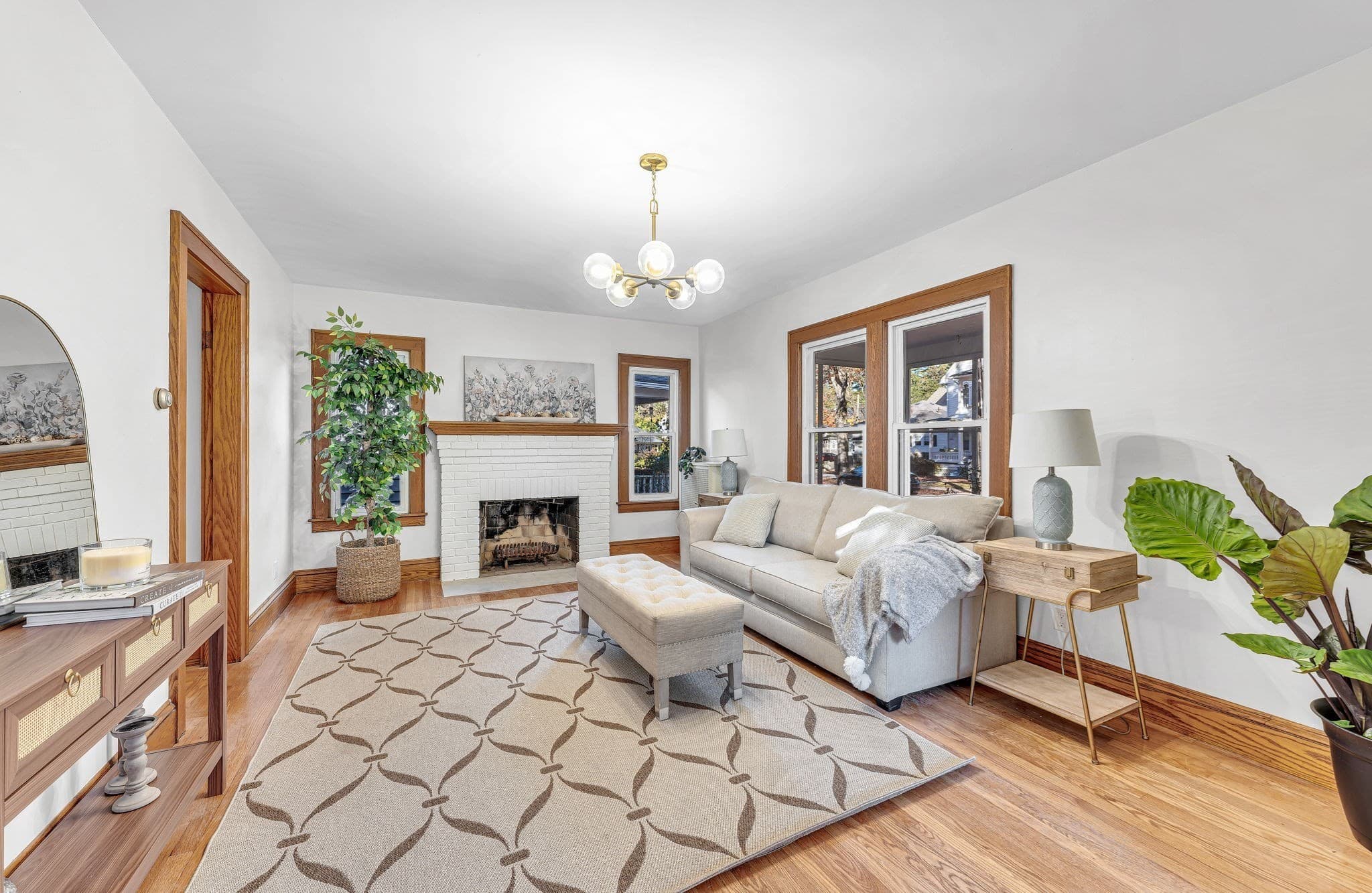 Single Family Residence at 104 Eleanor Road, Springfield MA 01108, photo 5 of 32