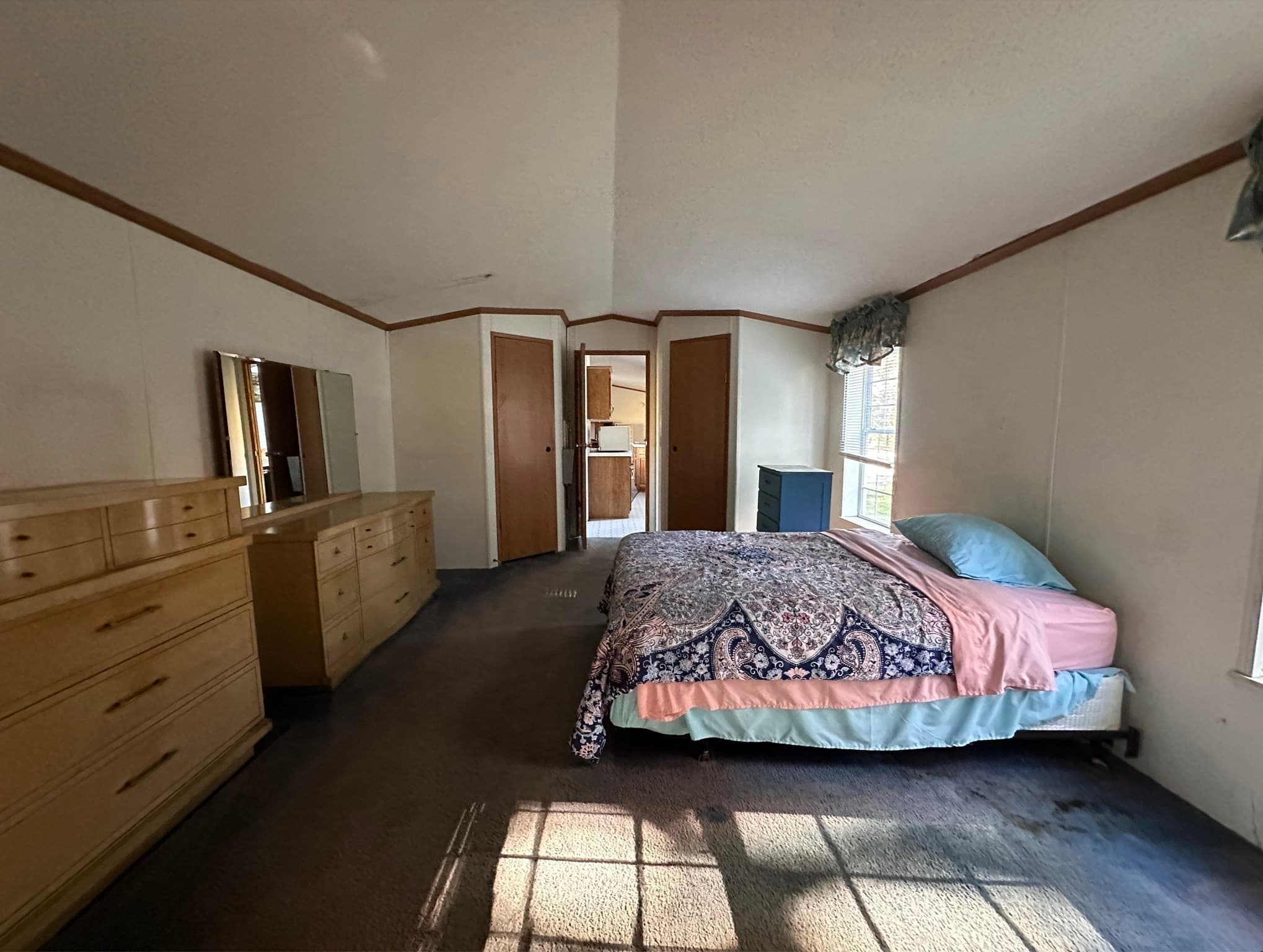 Mobile Home at 78 Whitney St, Gardner MA 01440, photo 10 of 15