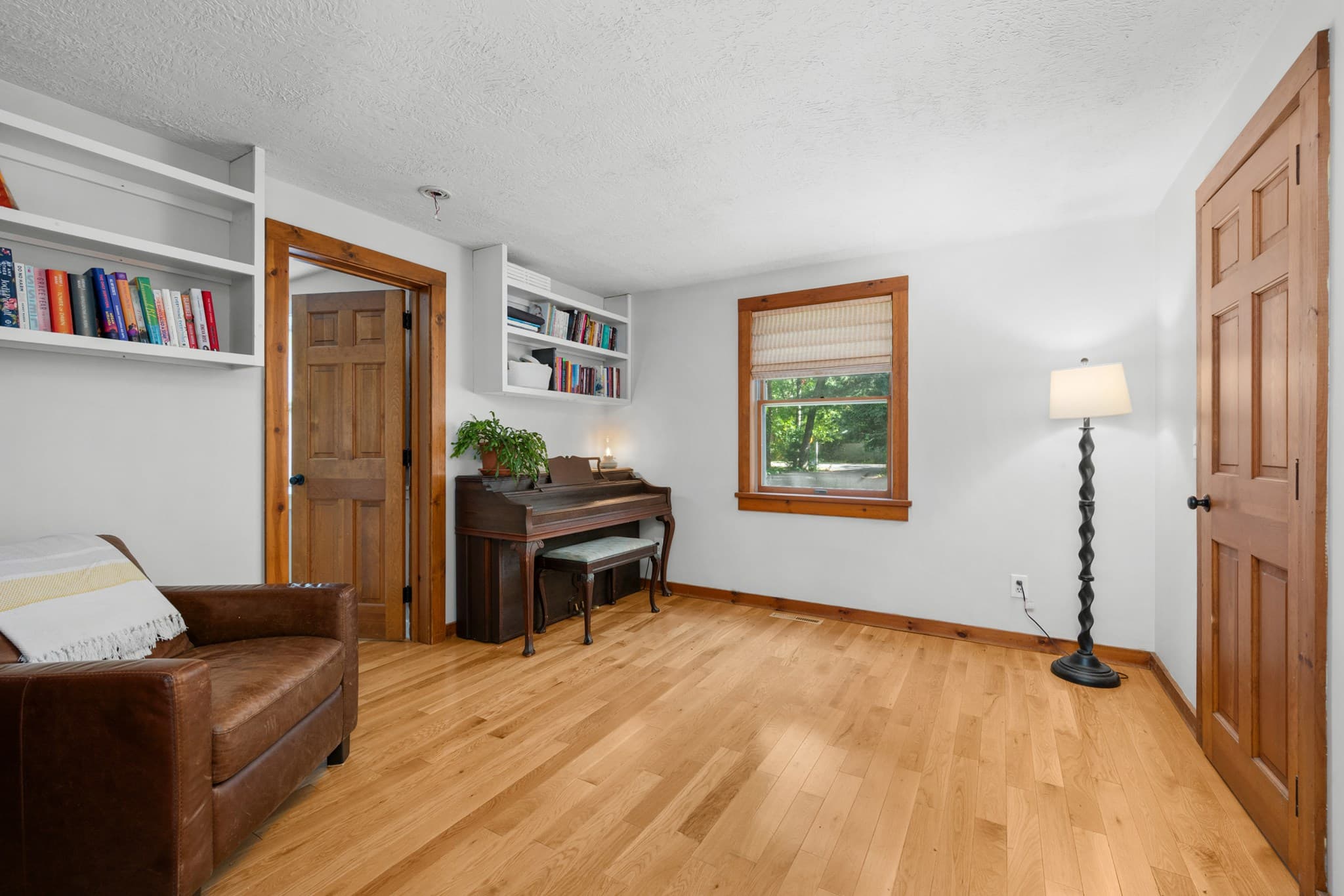 Single Family Residence at 893 Osterville West Barnstable, Barnstable MA 02648, photo 17 of 39