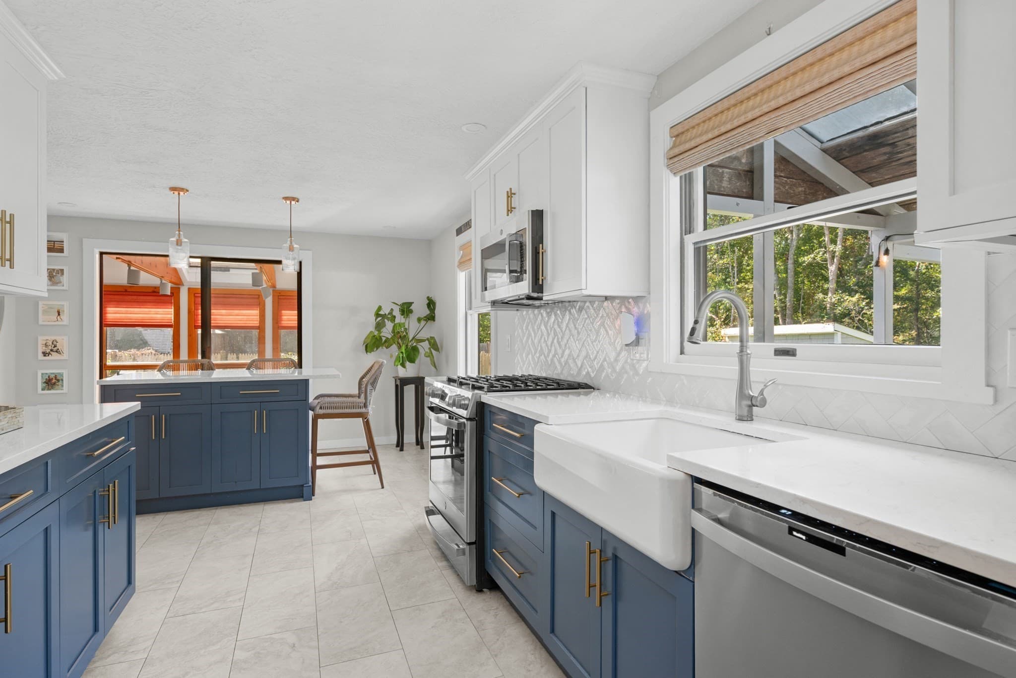 Single Family Residence at 893 Osterville West Barnstable, Barnstable MA 02648, photo 7 of 39