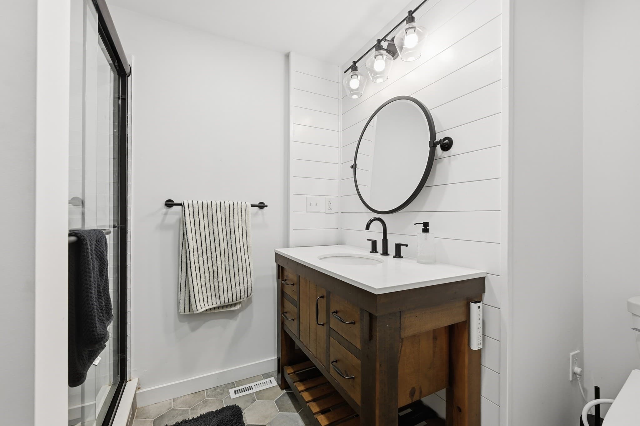 Single Family Residence at 893 Osterville West Barnstable, Barnstable MA 02648, photo 20 of 39