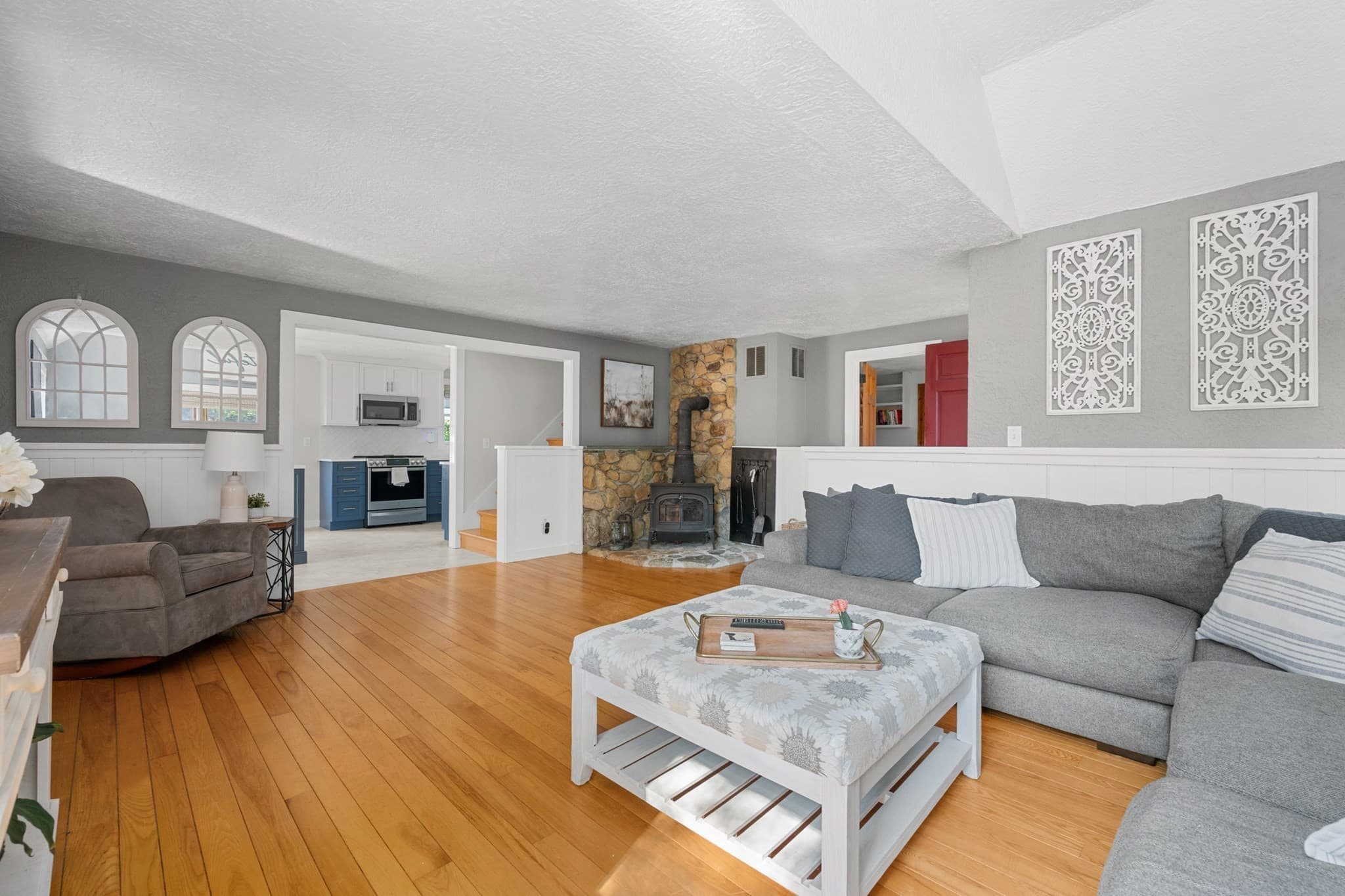 Single Family Residence at 893 Osterville West Barnstable, Barnstable MA 02648, photo 4 of 39