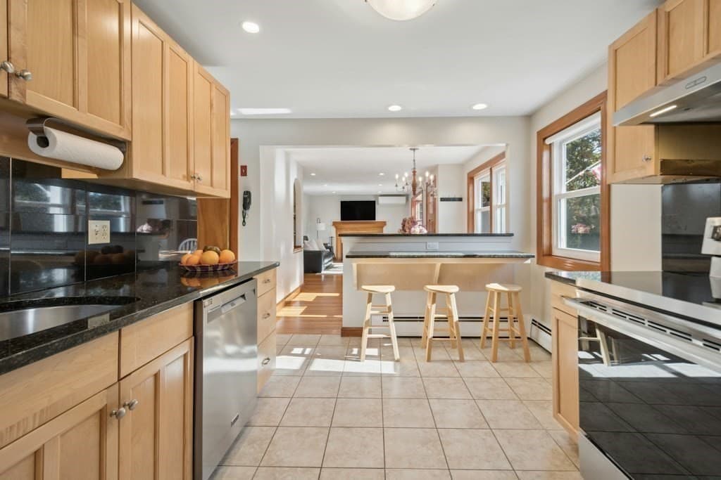 Single Family Residence at 218 Myrtle St, Ashland MA 01721, photo 3 of 38