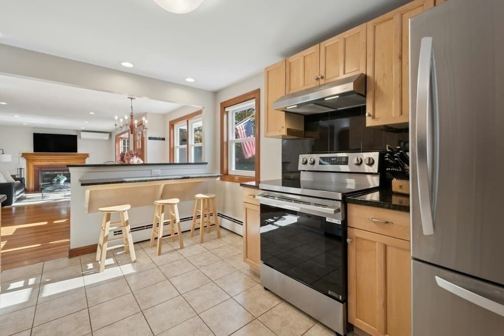 Single Family Residence at 218 Myrtle St, Ashland MA 01721, photo 10 of 38