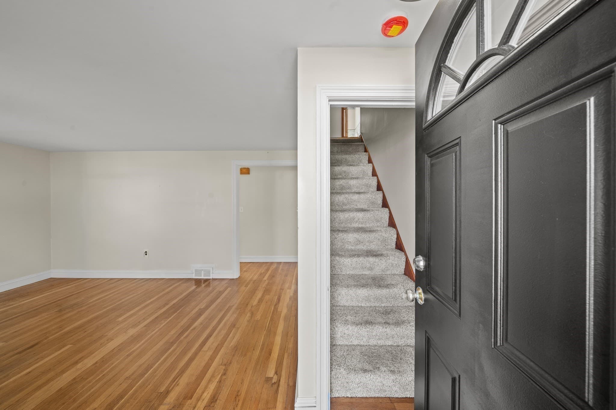 Single Family Residence at 74 Bowdoin Ave, Waltham MA 02451, photo 4 of 36