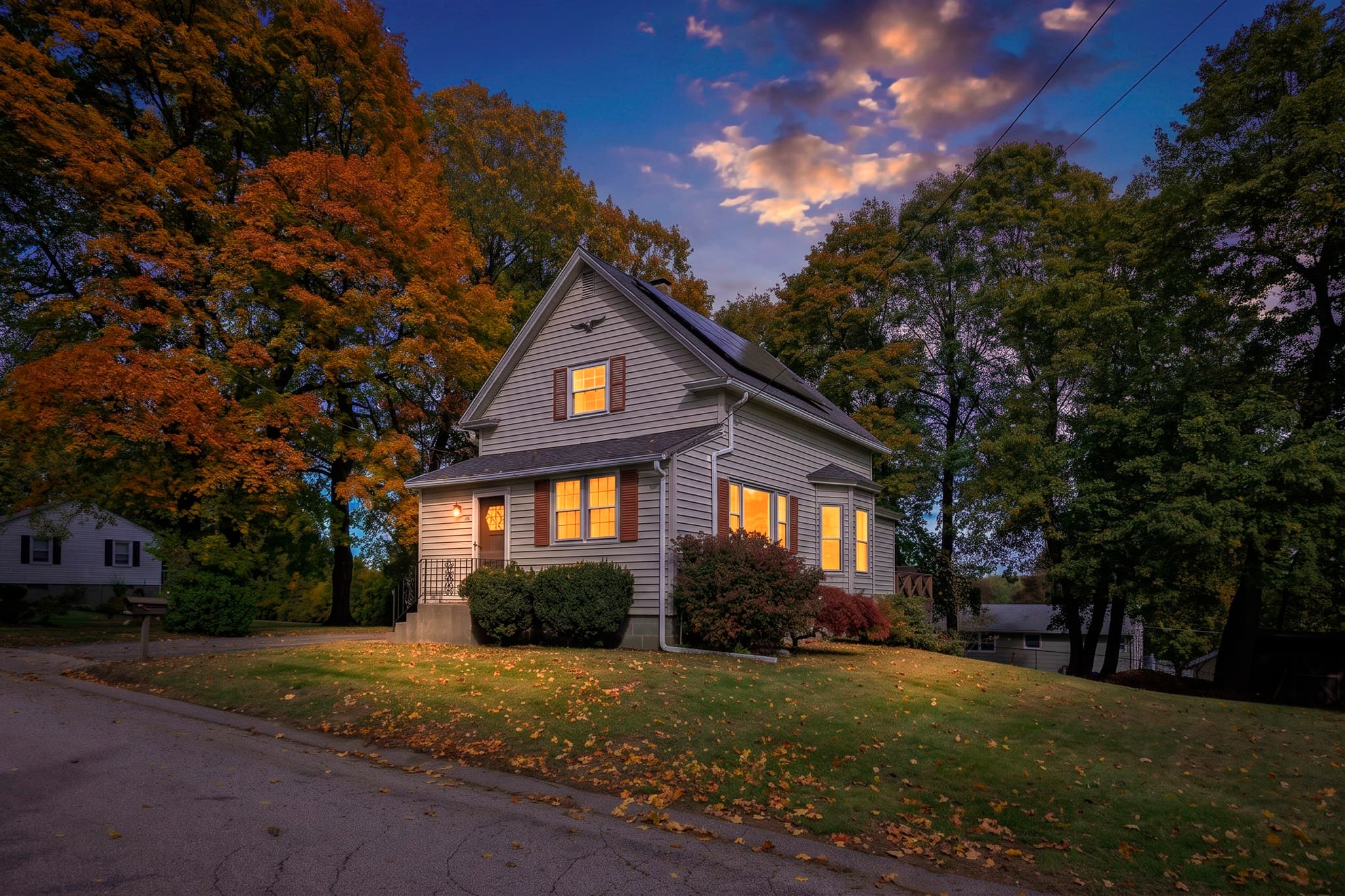 Single Family Residence at 19 Lexington Ave, Auburn MA 01501, photo 2 of 29