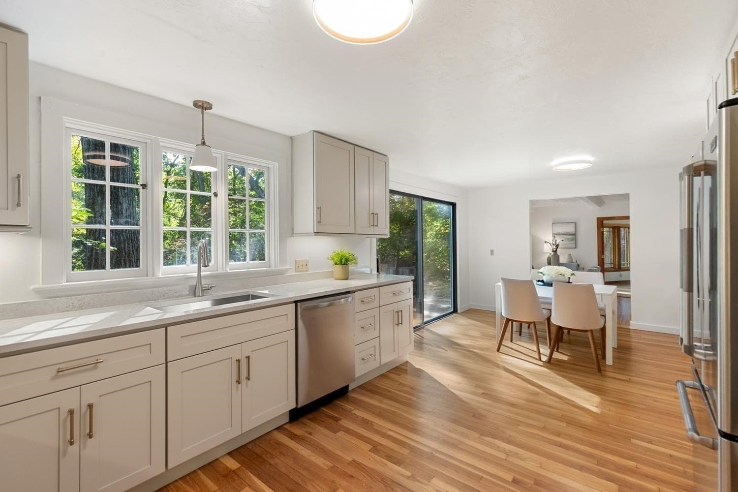 Single Family Residence at 119 Cross Ln, Beverly MA 01915, photo 16 of 37