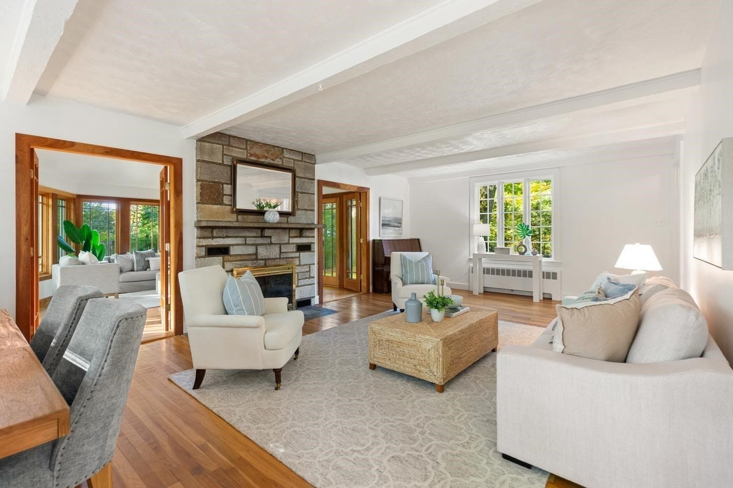 Single Family Residence at 119 Cross Ln, Beverly MA 01915, photo 3 of 37