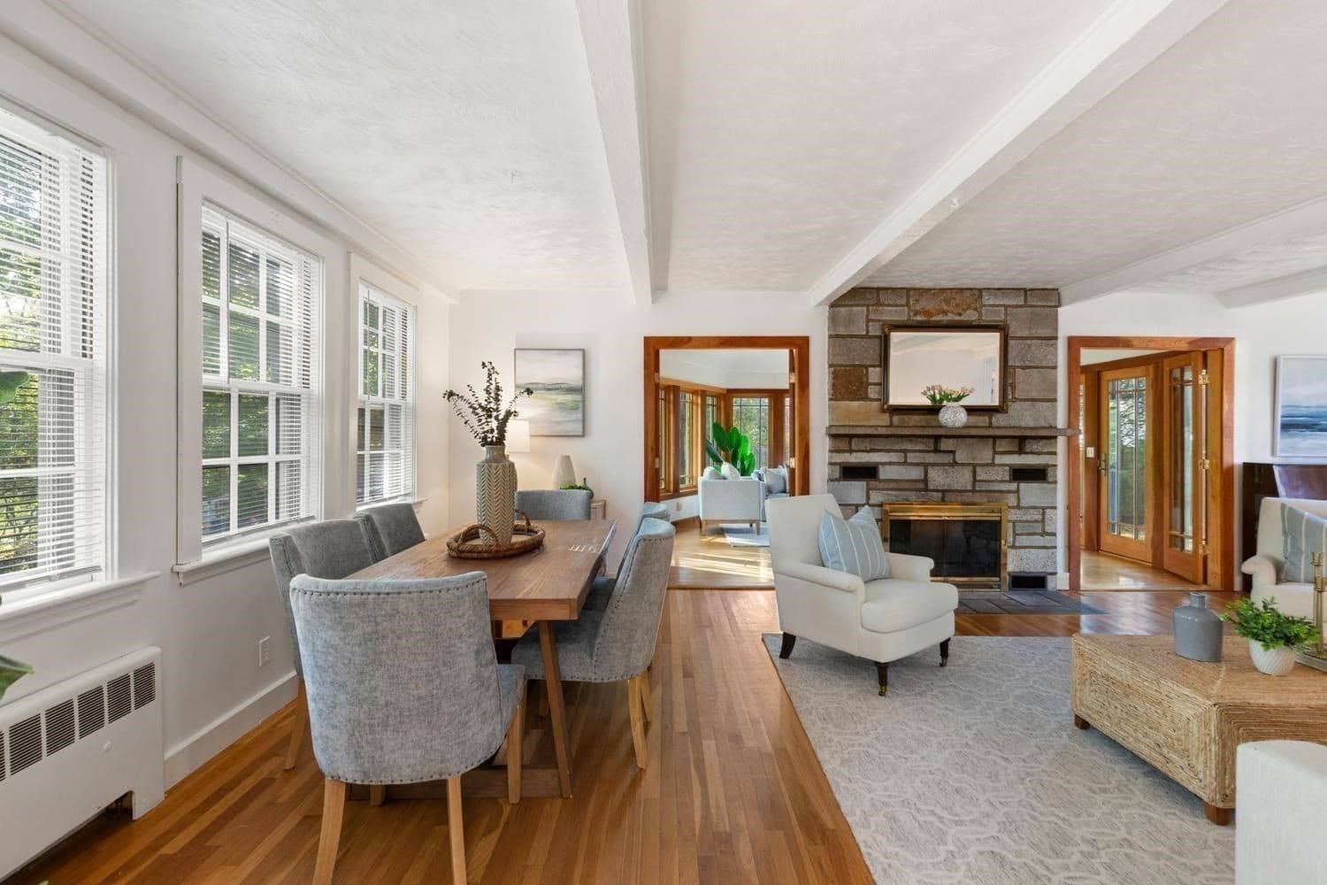 Single Family Residence at 119 Cross Ln, Beverly MA 01915, photo 9 of 37