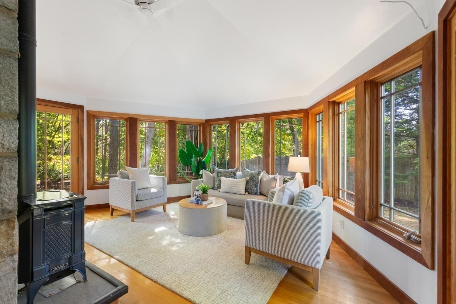 Single Family Residence at 119 Cross Ln, Beverly MA 01915, photo 11 of 37