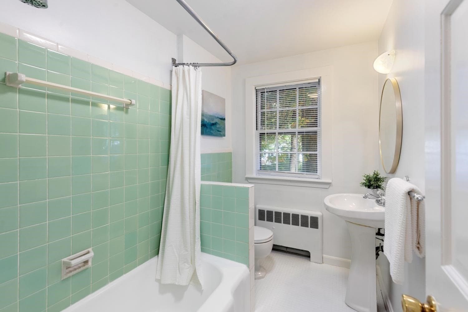 Single Family Residence at 119 Cross Ln, Beverly MA 01915, photo 19 of 37