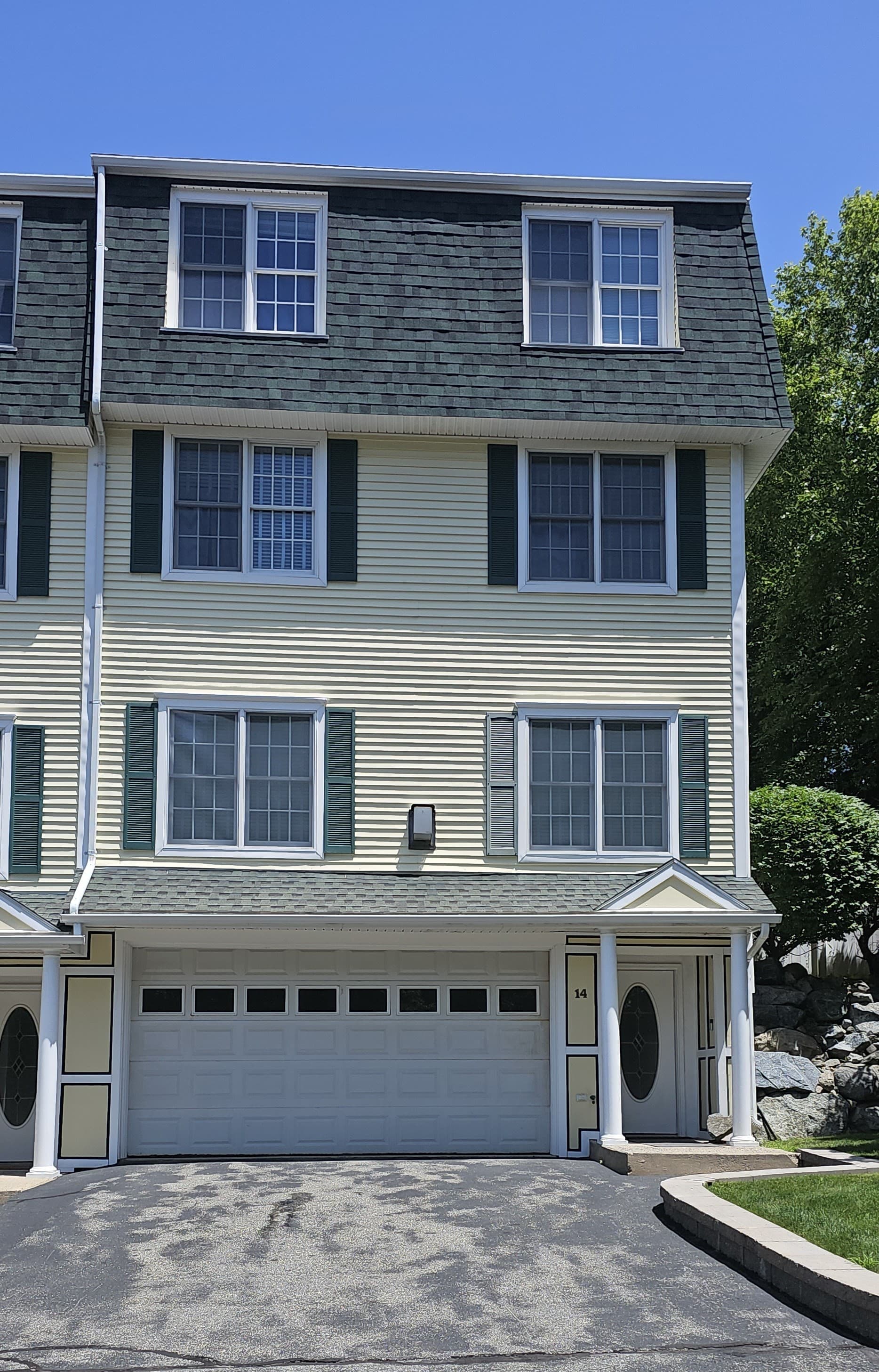 14 Dansereau Place # 14, Middleton MA 01949