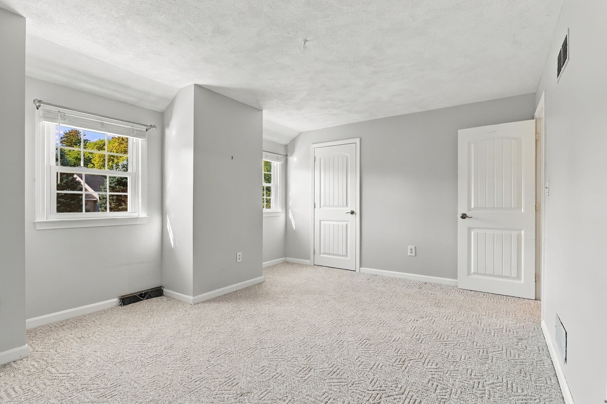 Condominium at 32 Frederick St # 6, Dracut MA 01826, photo 26 of 33