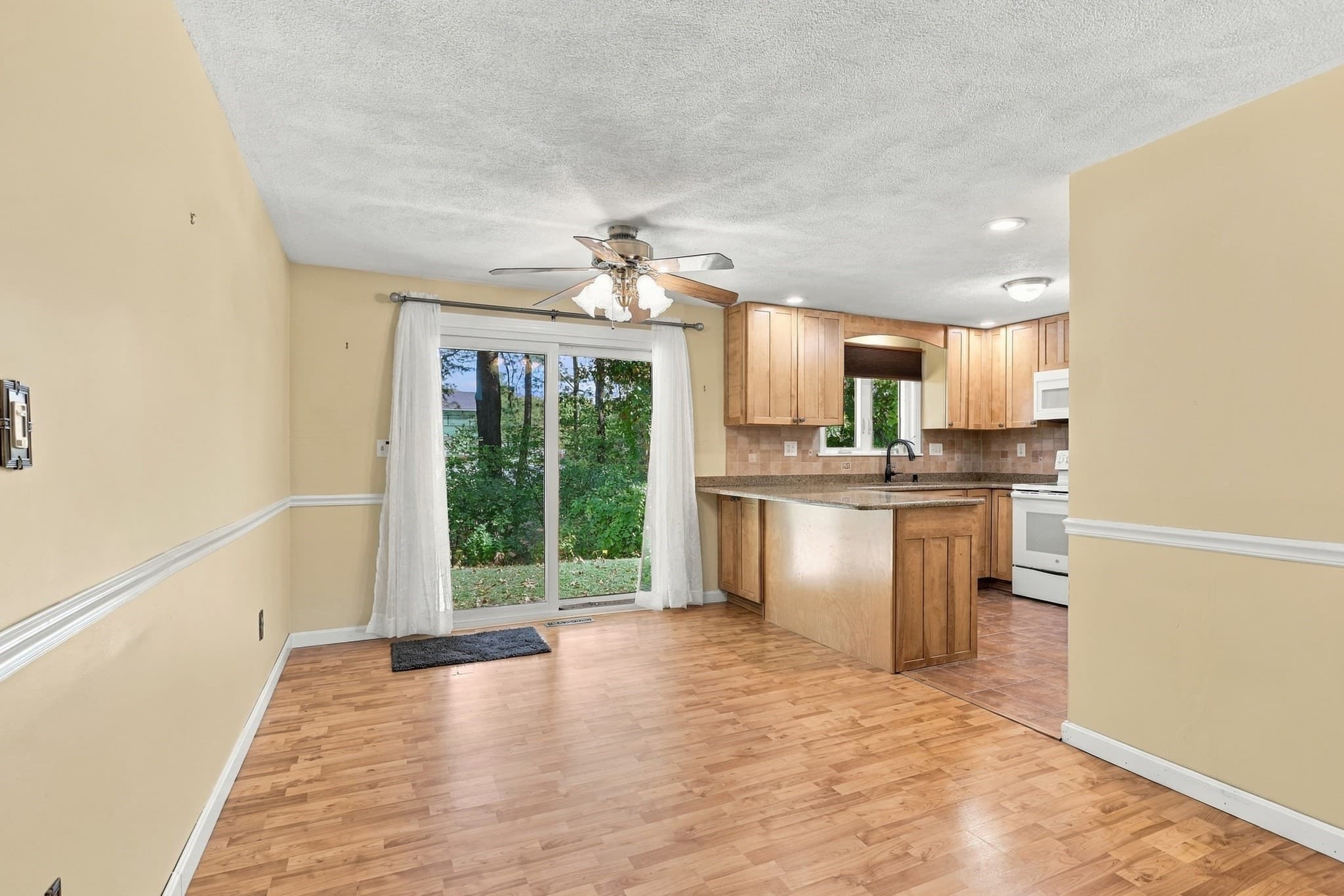 Condominium at 32 Frederick St # 6, Dracut MA 01826, photo 5 of 33