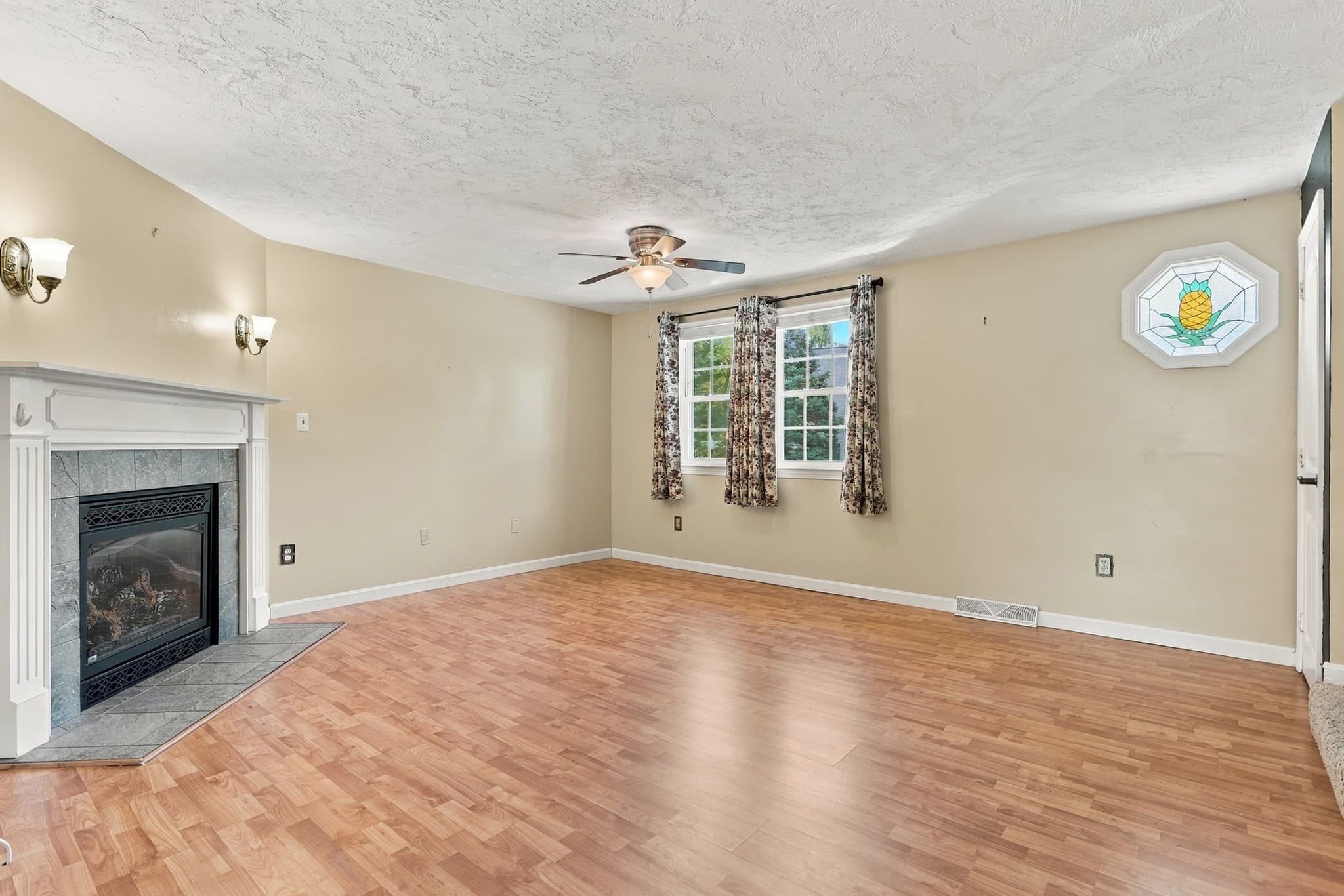 Condominium at 32 Frederick St # 6, Dracut MA 01826, photo 15 of 33