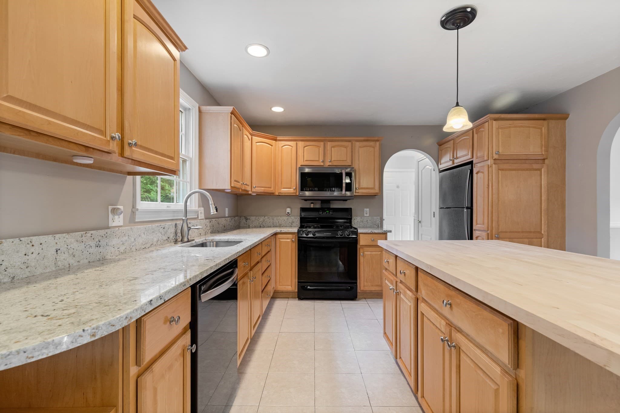 Single Family Residence at 46 Tara Ter, Bourne MA 02532, photo 5 of 42