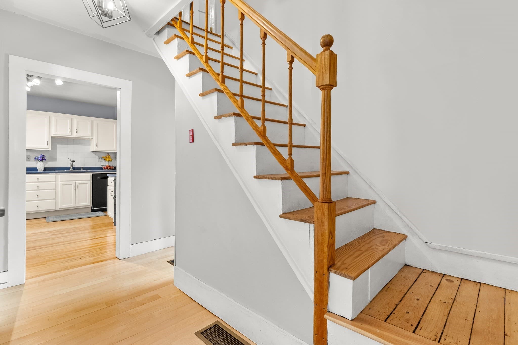 Single Family Residence at 39 Brownville Avenue, Ipswich MA 01938, photo 6 of 35