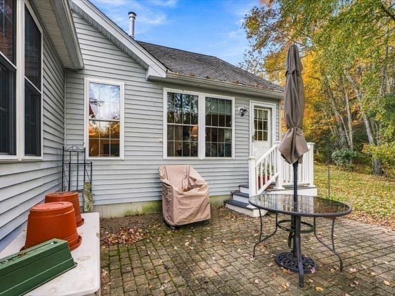 Condominium at 81 Country Squire Rd # 81, Uxbridge MA 01569, photo 33 of 35