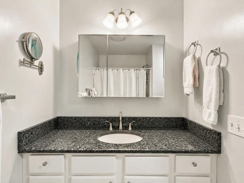 Condominium at 81 Country Squire Rd # 81, Uxbridge MA 01569, photo 25 of 35