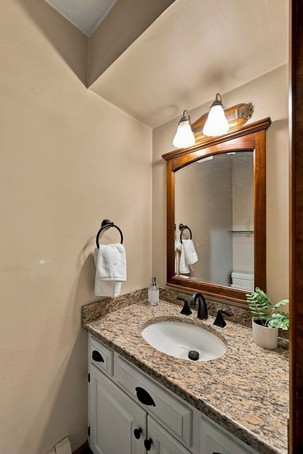 Single Family Residence at 9 Spearfield Lane, Lynnfield MA 01940, photo 16 of 41