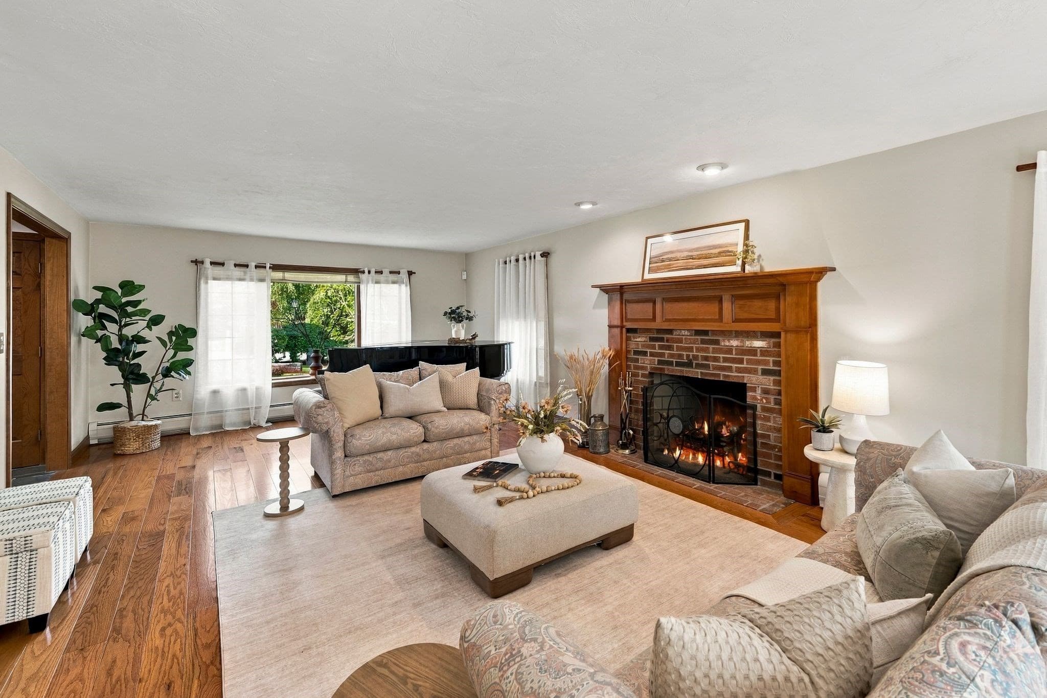 Single Family Residence at 9 Spearfield Lane, Lynnfield MA 01940, photo 4 of 41