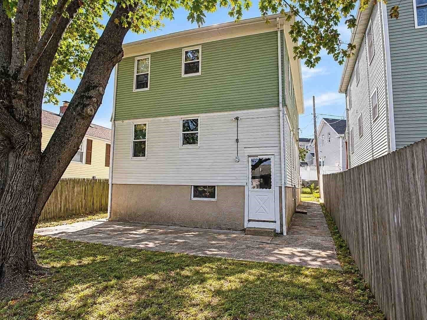 Multi Family at 35 Hymer, Providence RI 02908, photo 2 of 33