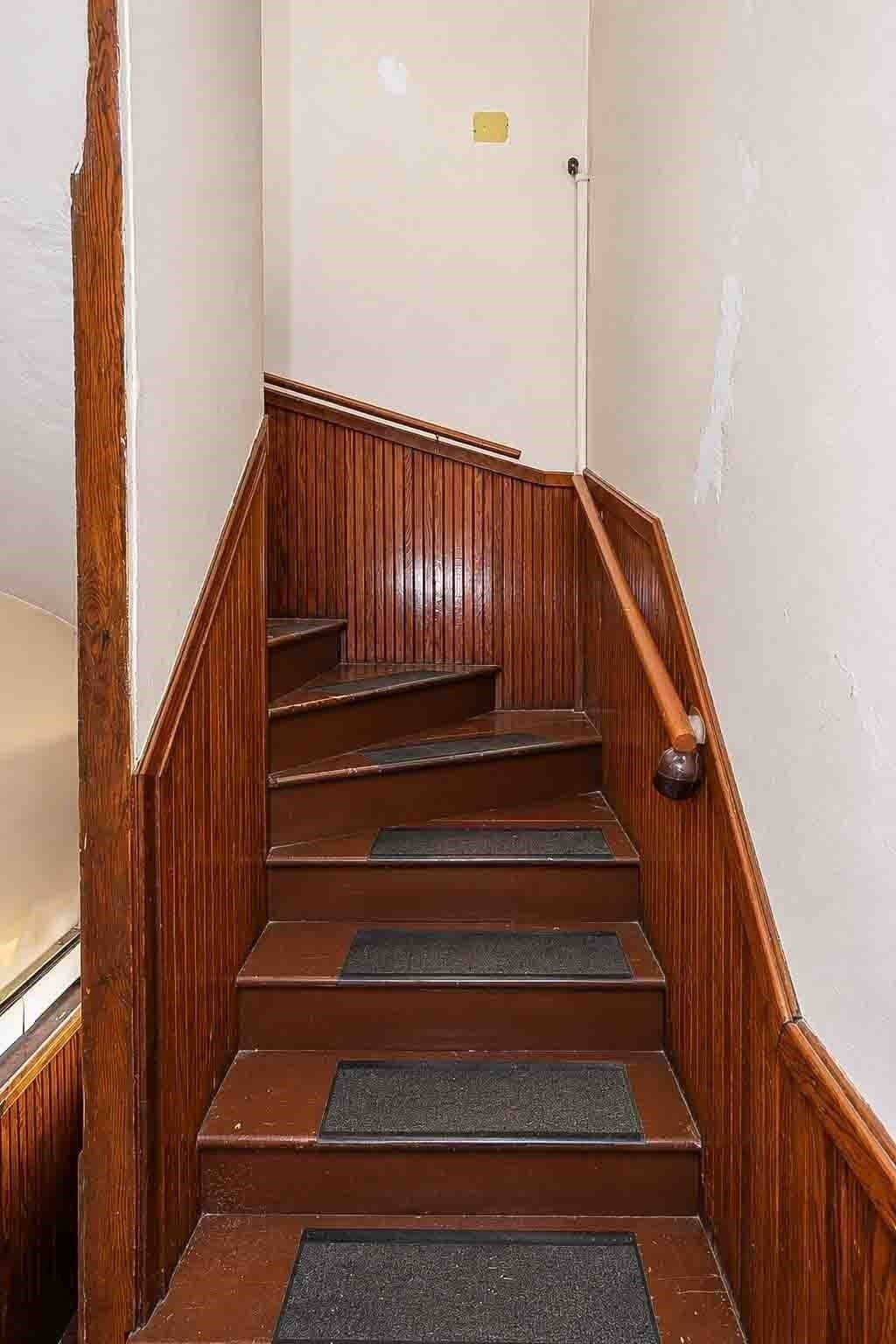 Multi Family at 35 Hymer, Providence RI 02908, photo 17 of 33