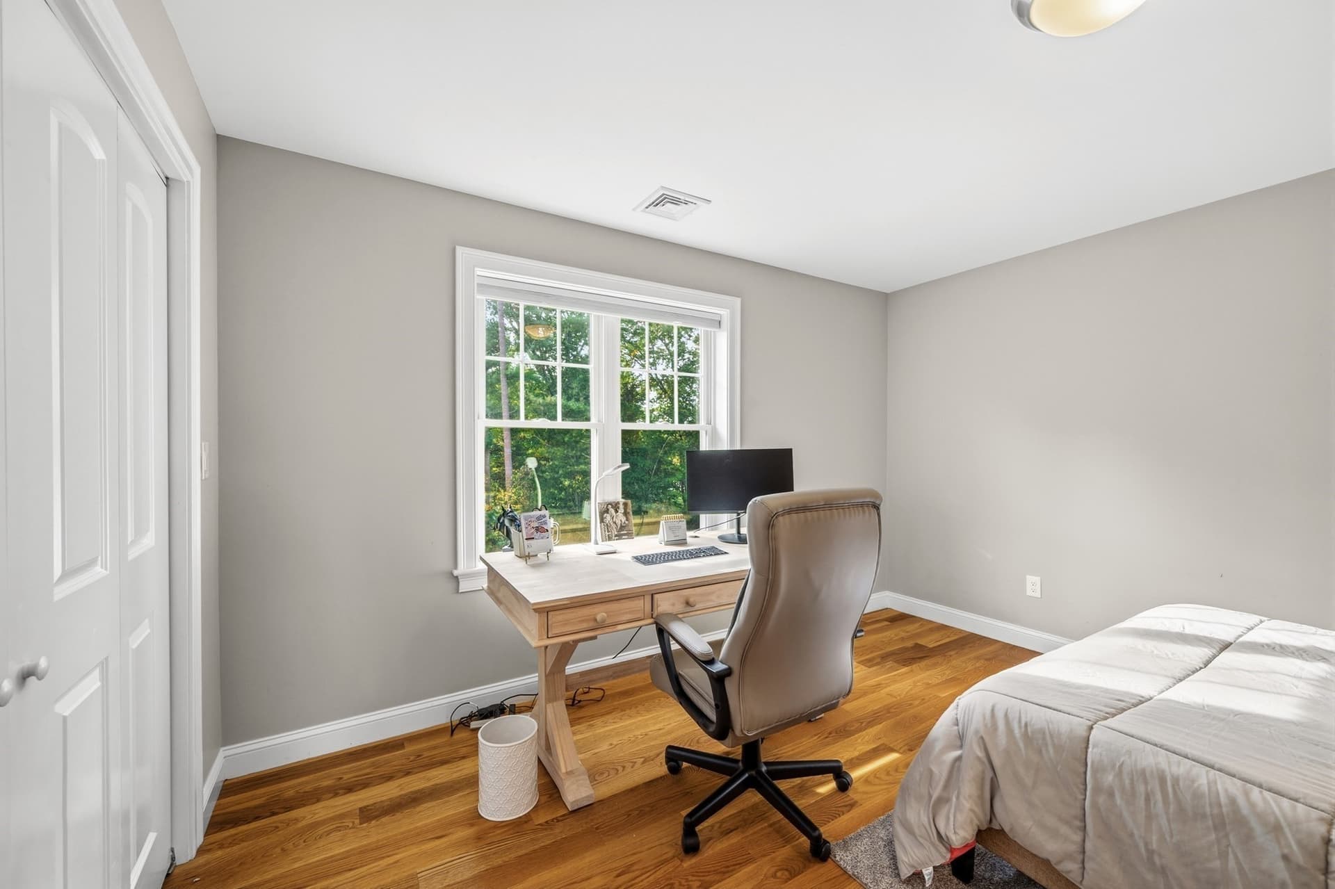 Single Family Residence at 10 Wood Hollow, Hanover MA 02339, photo 23 of 34